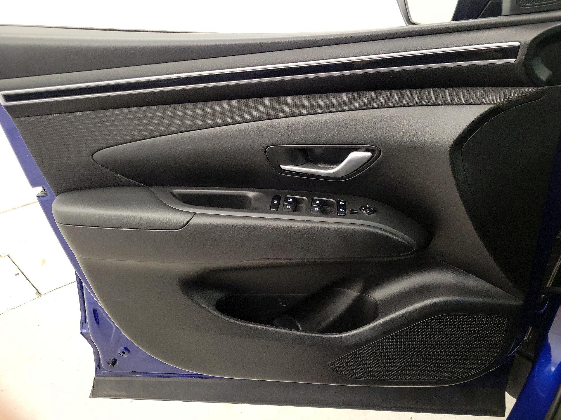 Thumbnail: 2023 Hyundai Tucson - 12