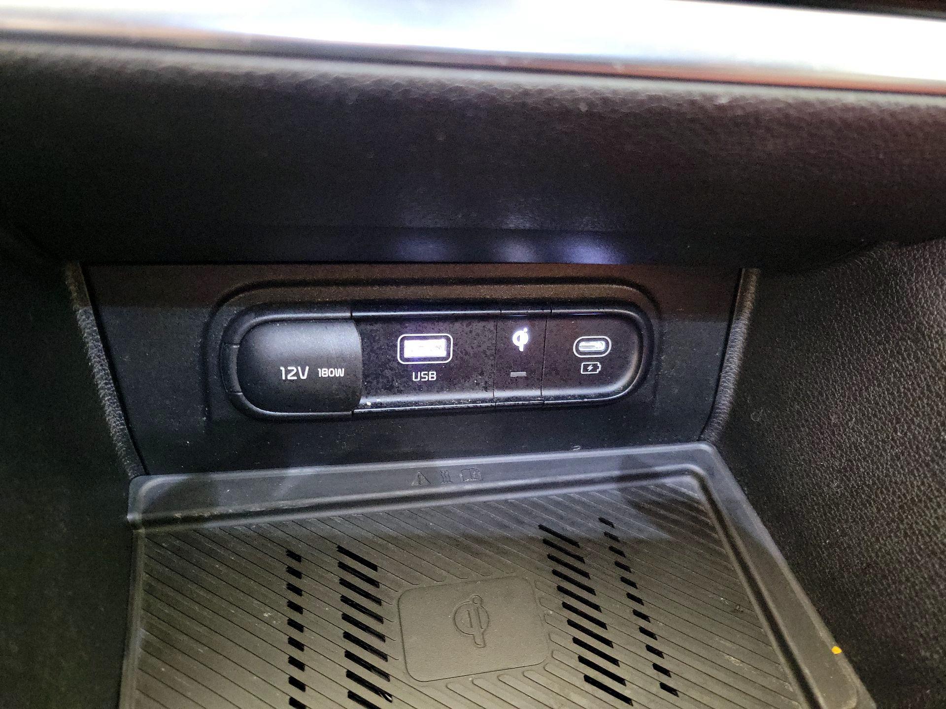 Thumbnail: 2023 Kia Sportage - 18