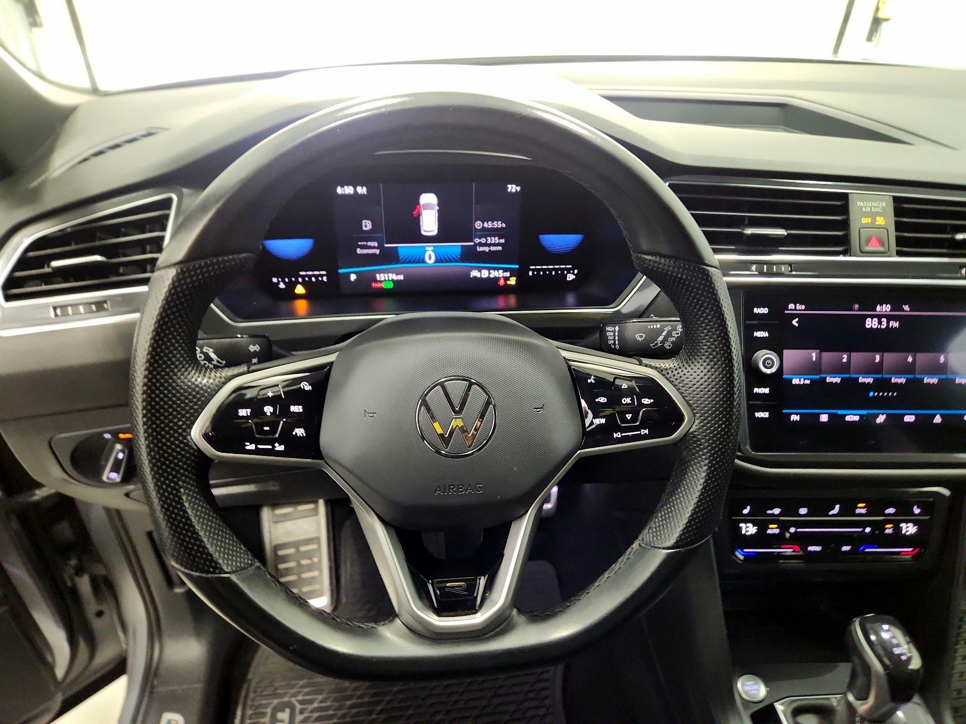 Thumbnail: 2022 Volkswagen Tiguan - 10