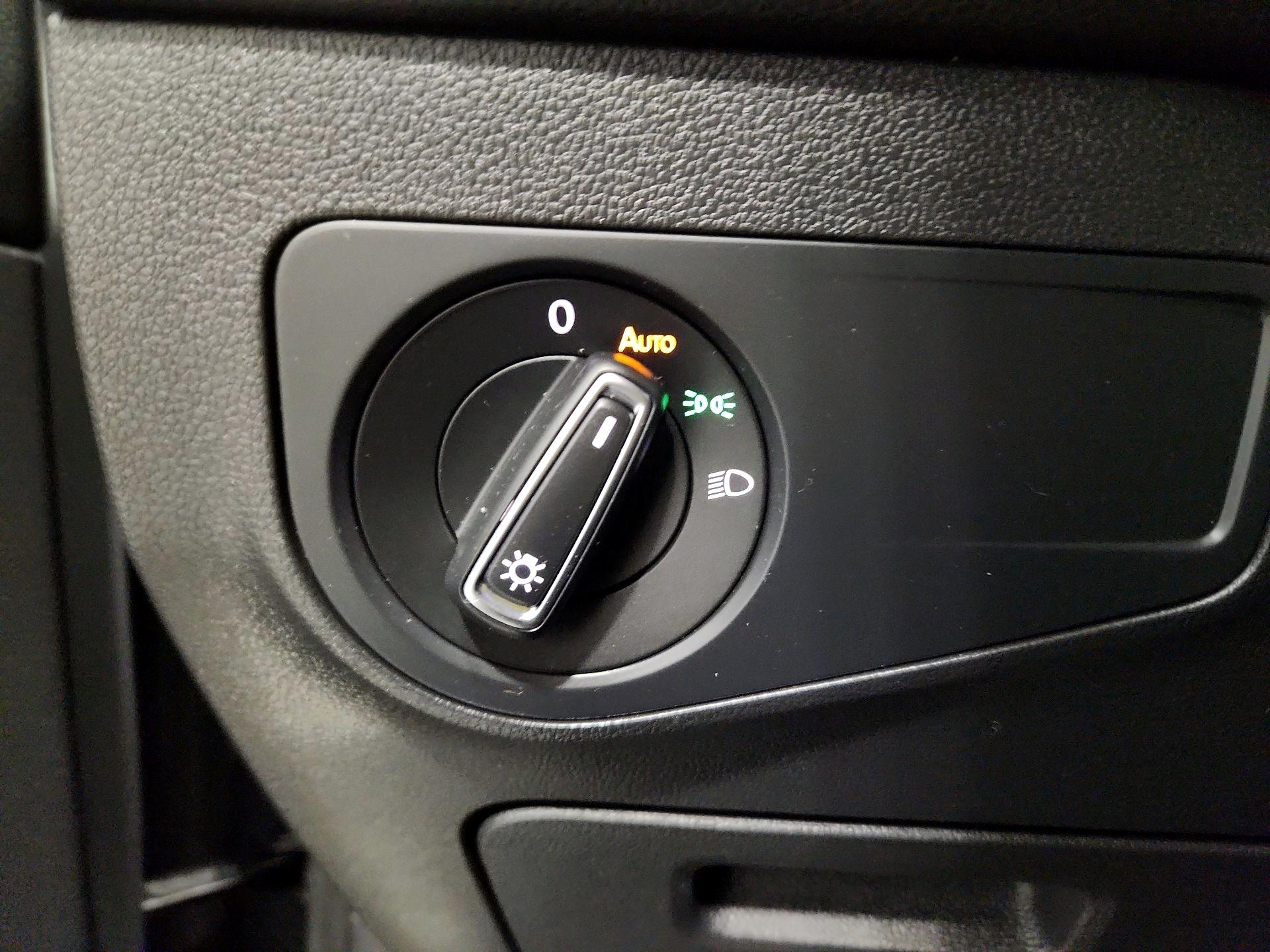 Thumbnail: 2022 Volkswagen Tiguan - 13