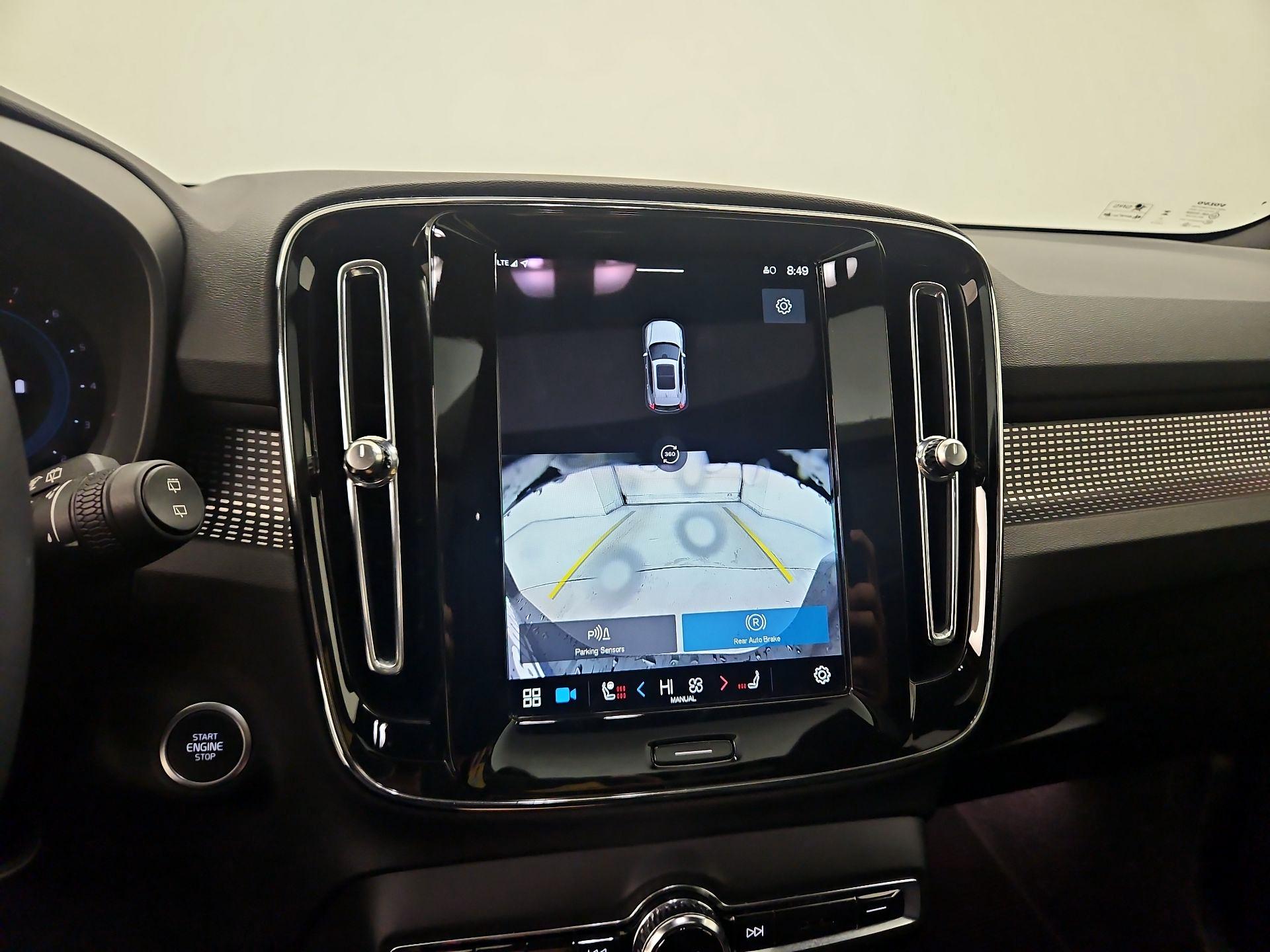 Thumbnail: 2024 Volvo XC40 - 15