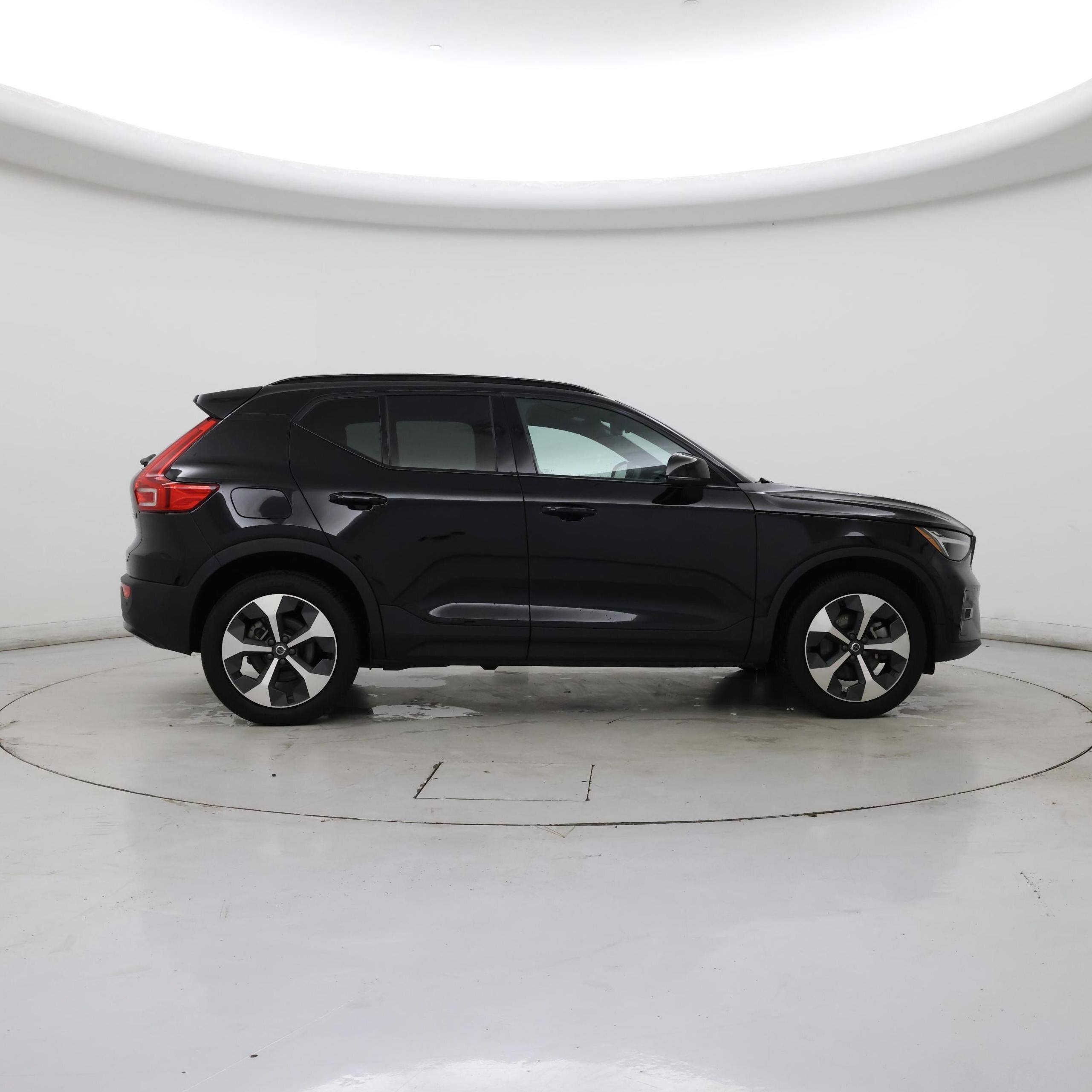 Thumbnail: 2024 Volvo XC40 - 7