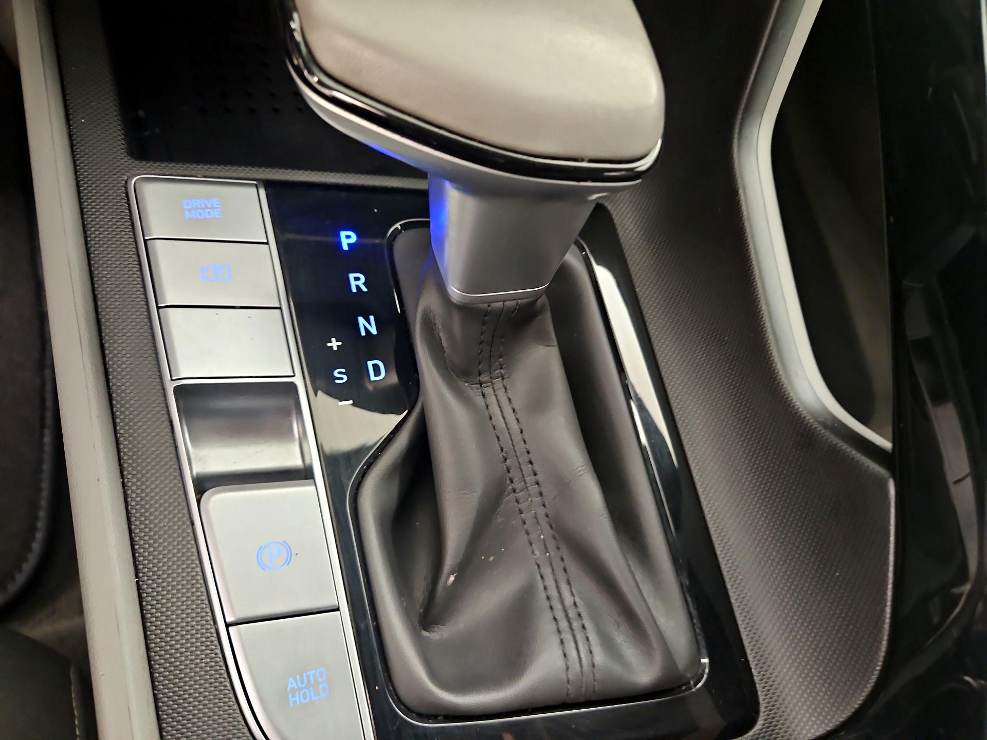 Thumbnail: 2023 Hyundai Elantra - 17