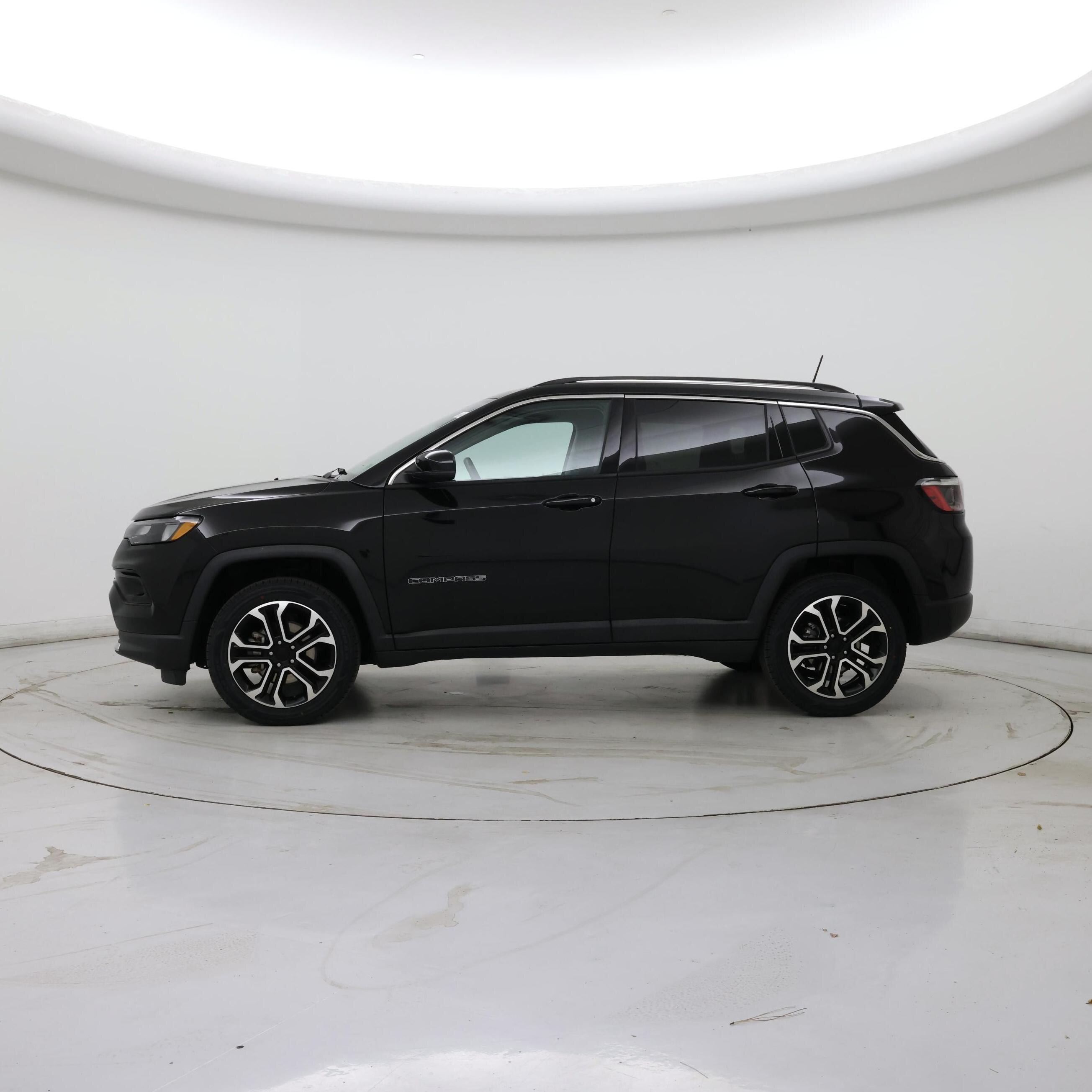 Thumbnail: 2022 Jeep Compass - 3