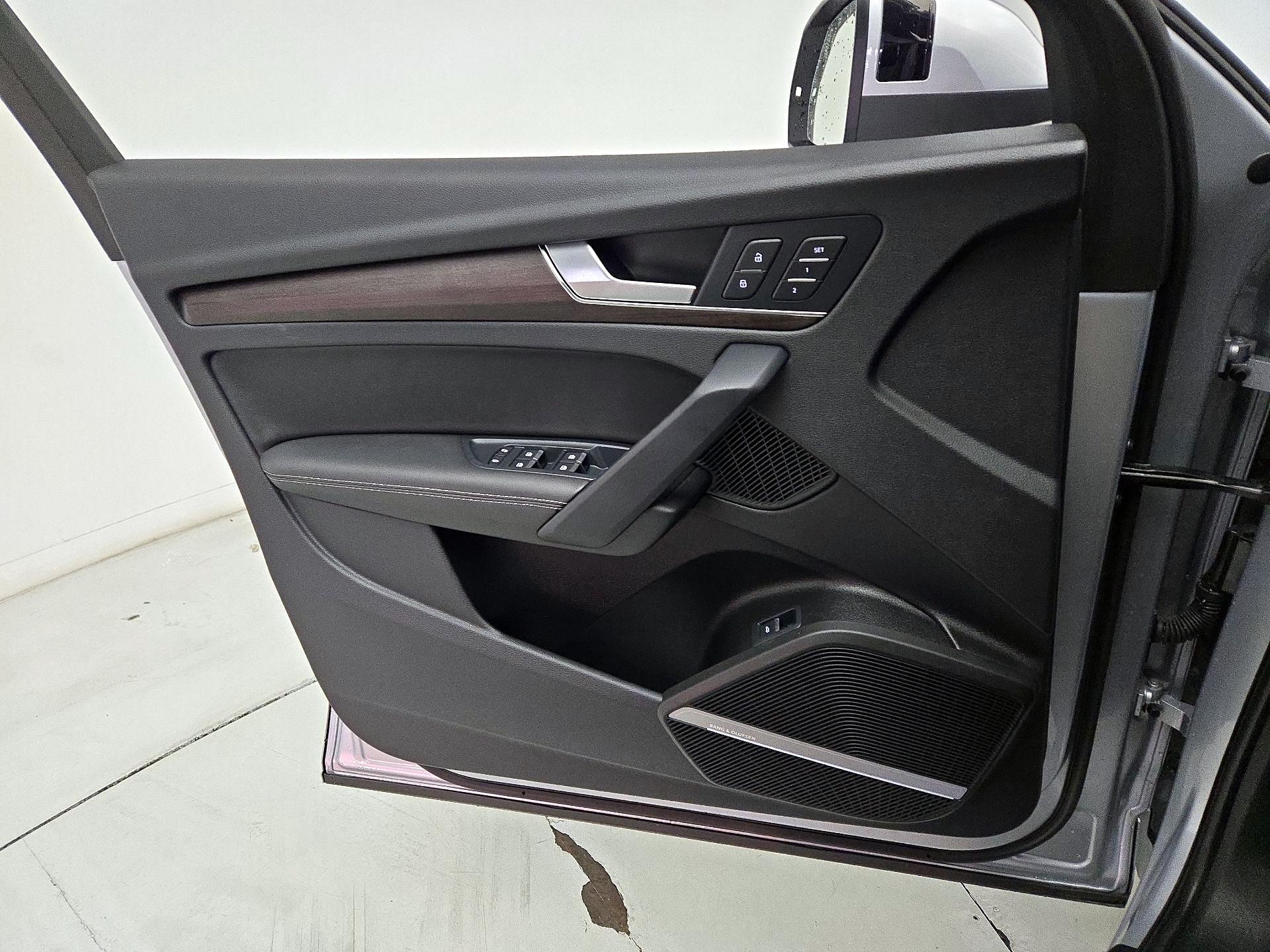 Thumbnail: 2022 Audi Q5 - 12