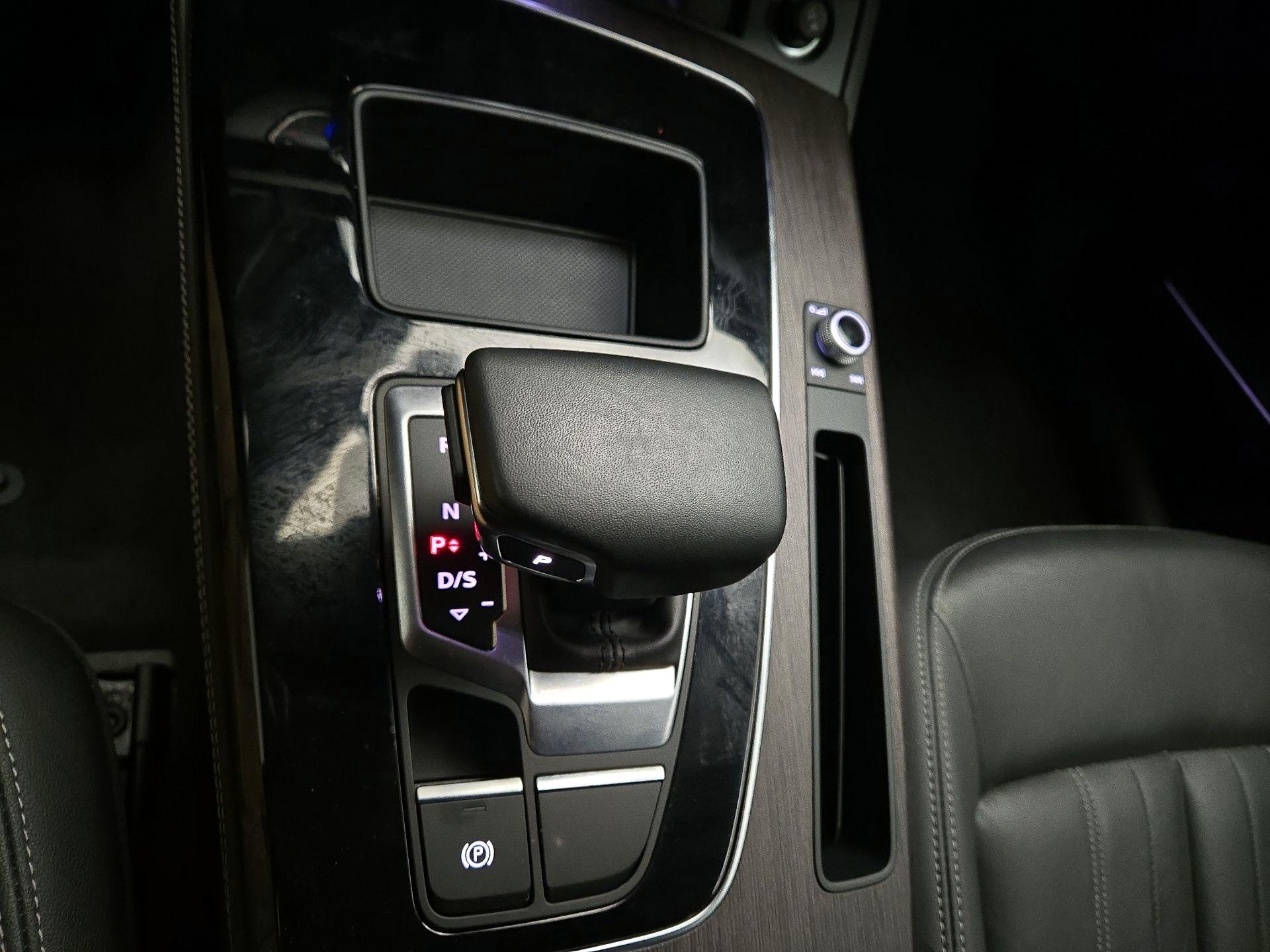 Thumbnail: 2022 Audi Q5 - 18