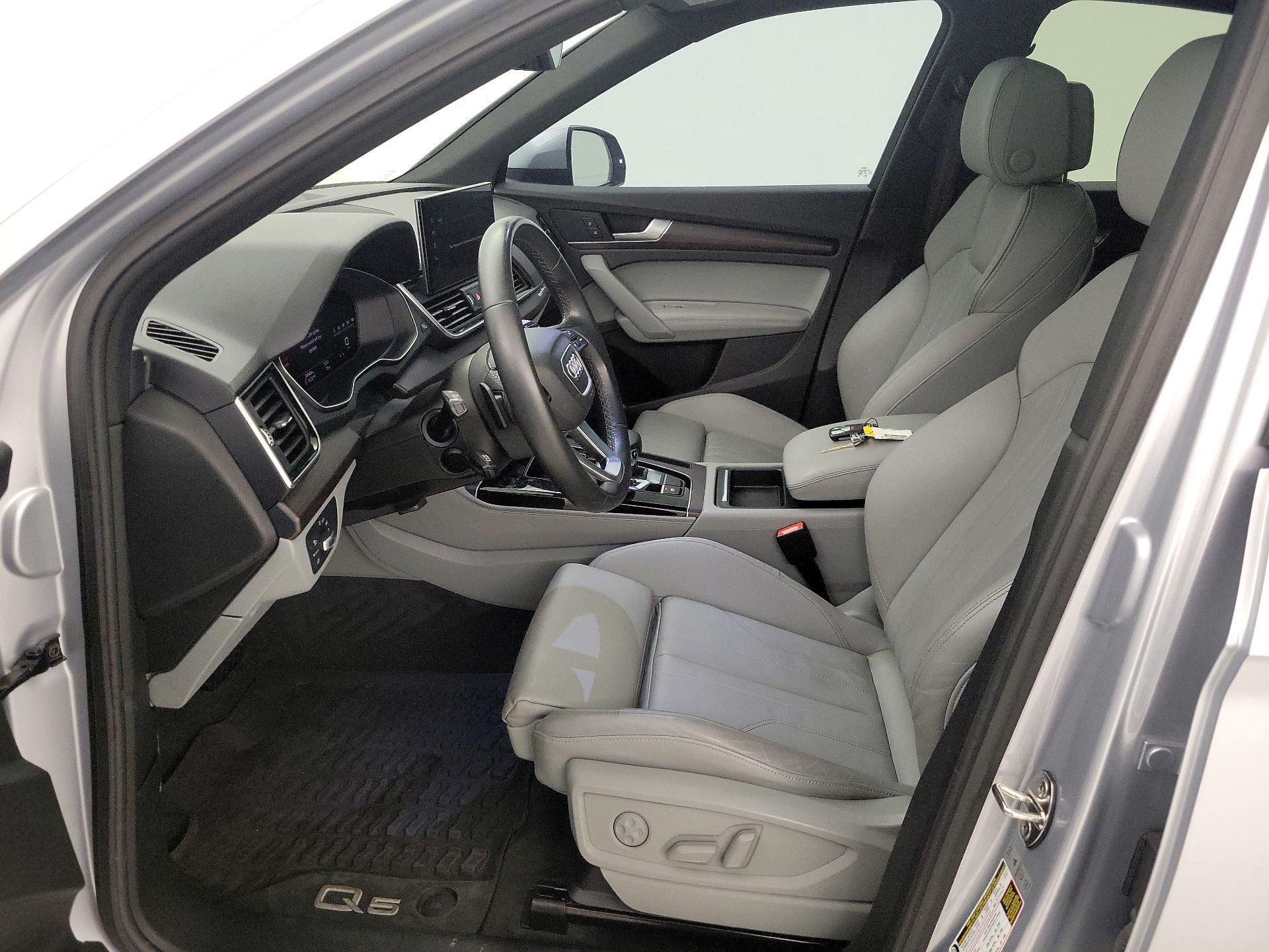 Thumbnail: 2022 Audi Q5 - 11