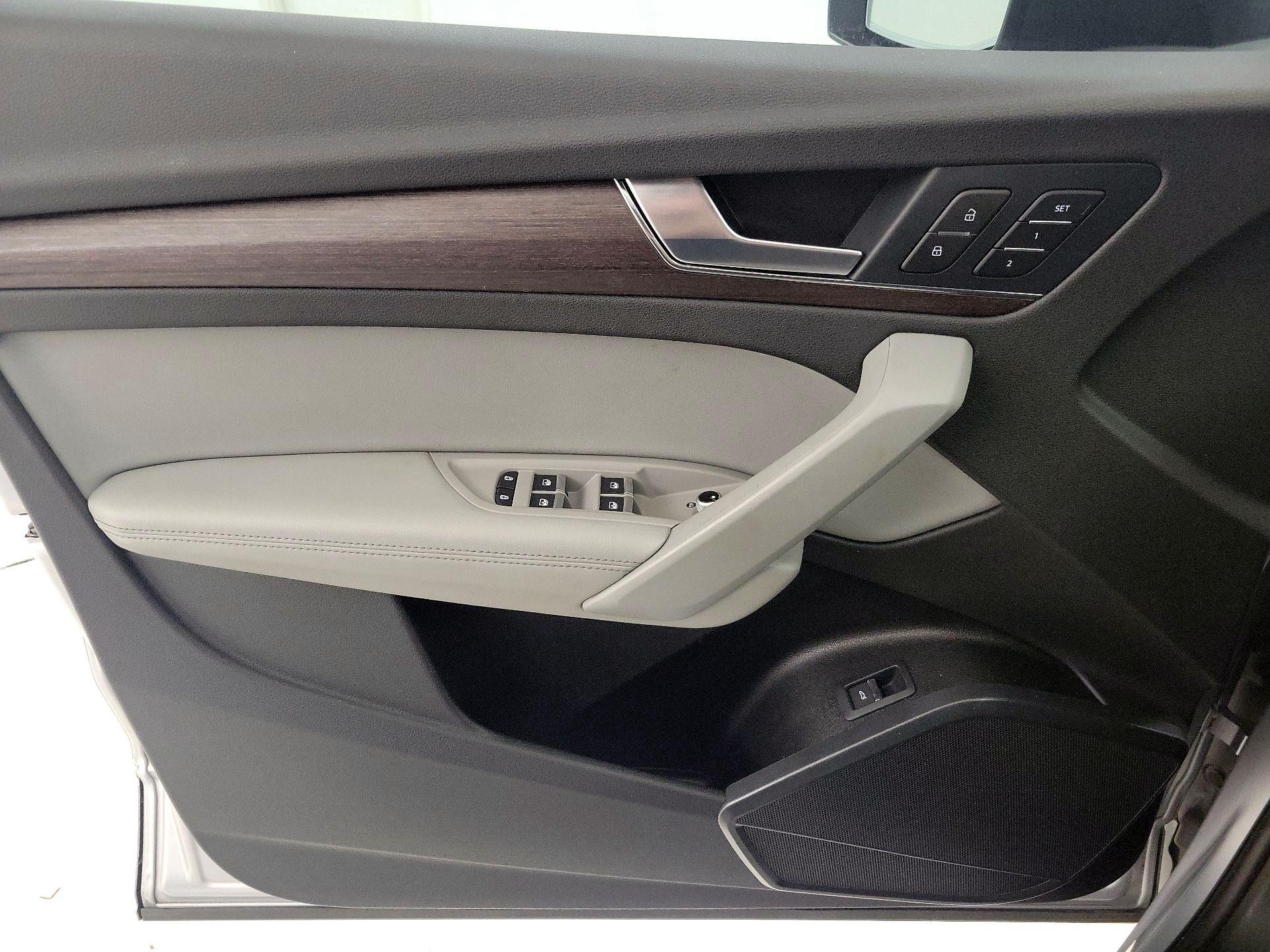 Thumbnail: 2022 Audi Q5 - 12