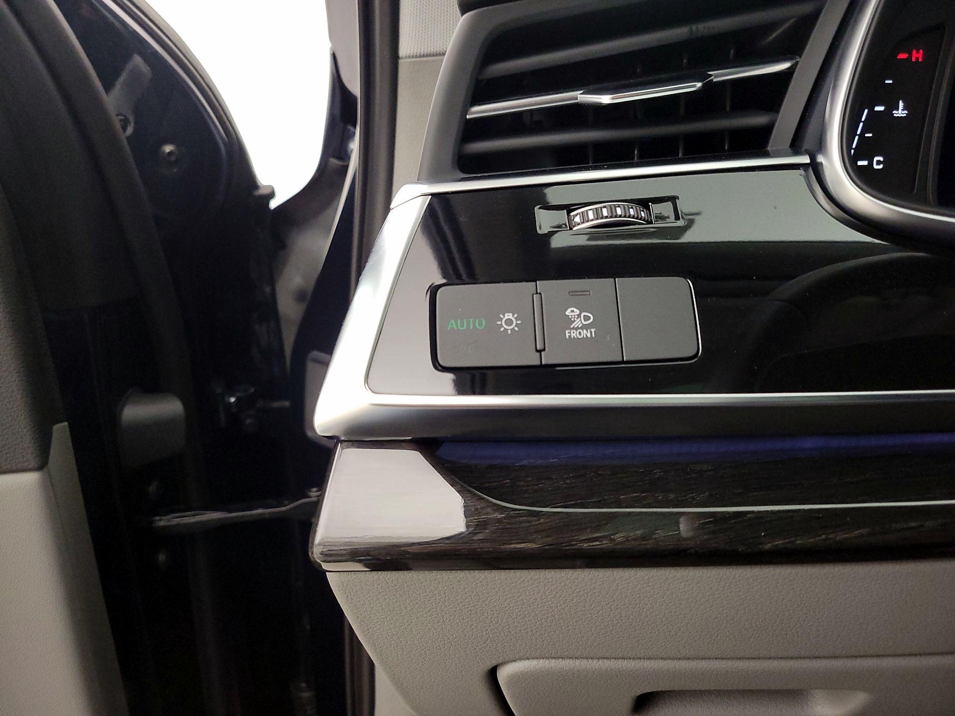 Thumbnail: 2023 Audi Q7 - 13