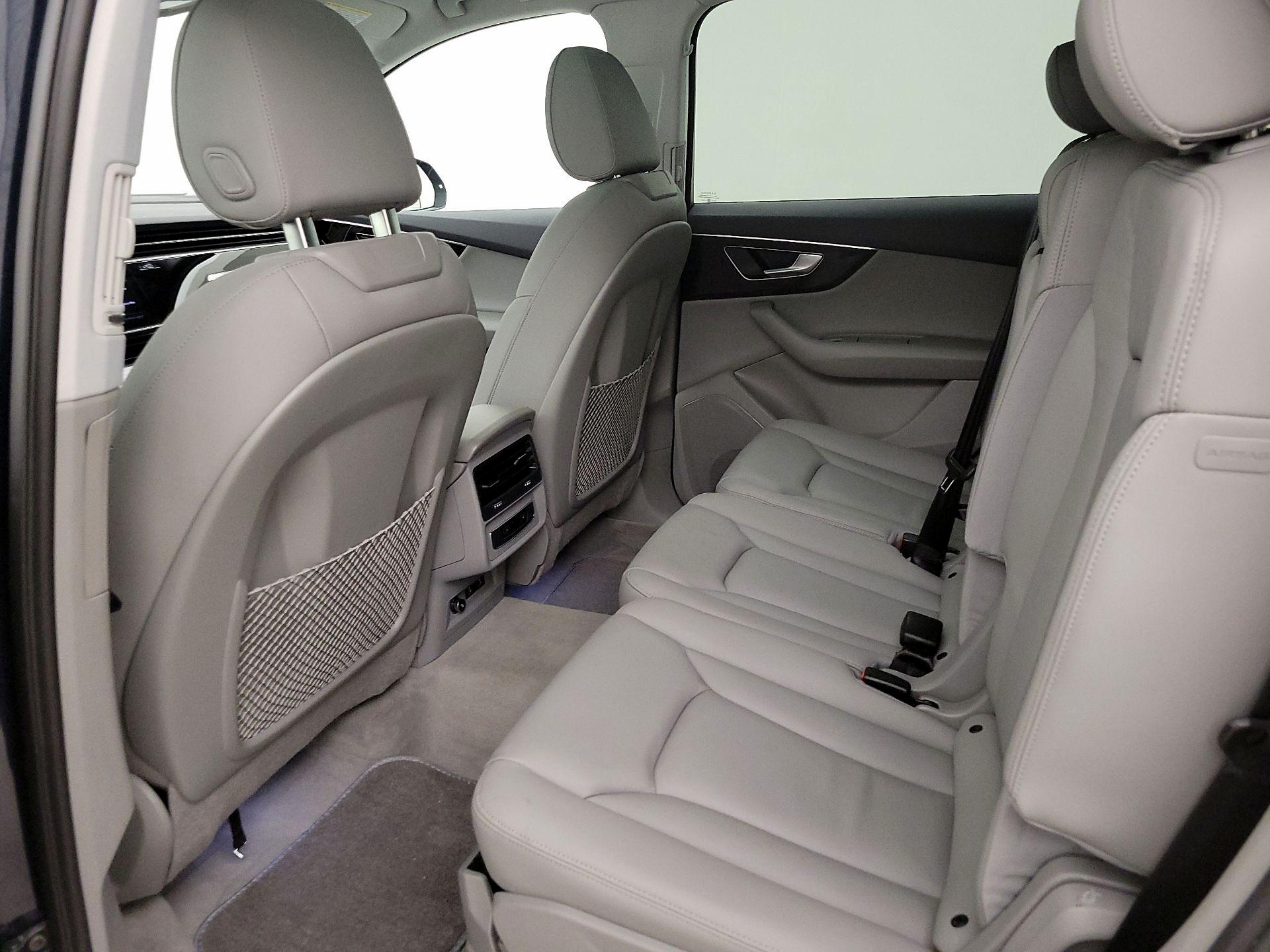 Thumbnail: 2023 Audi Q7 - 19