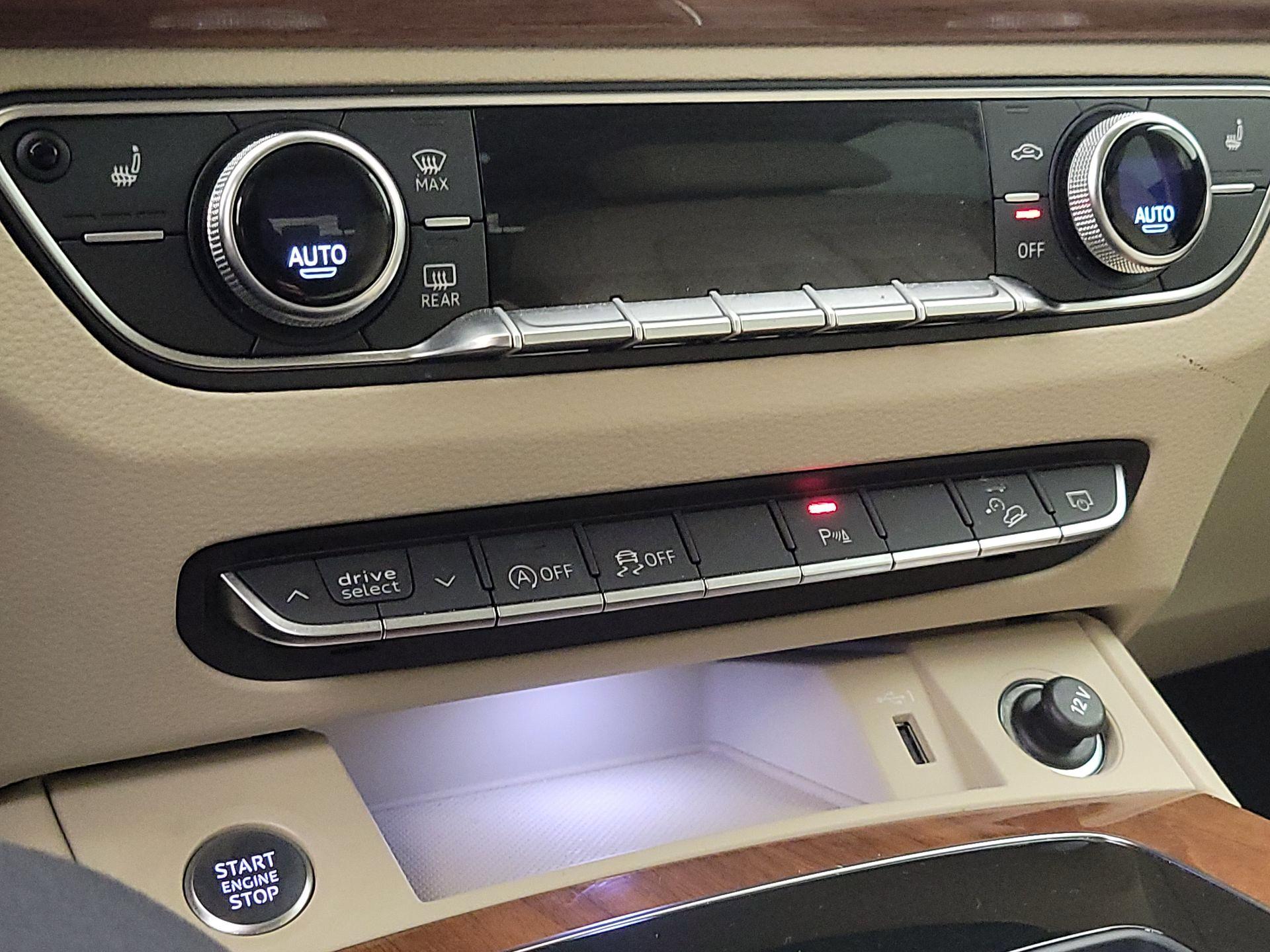 Thumbnail: 2022 Audi Q5 - 16