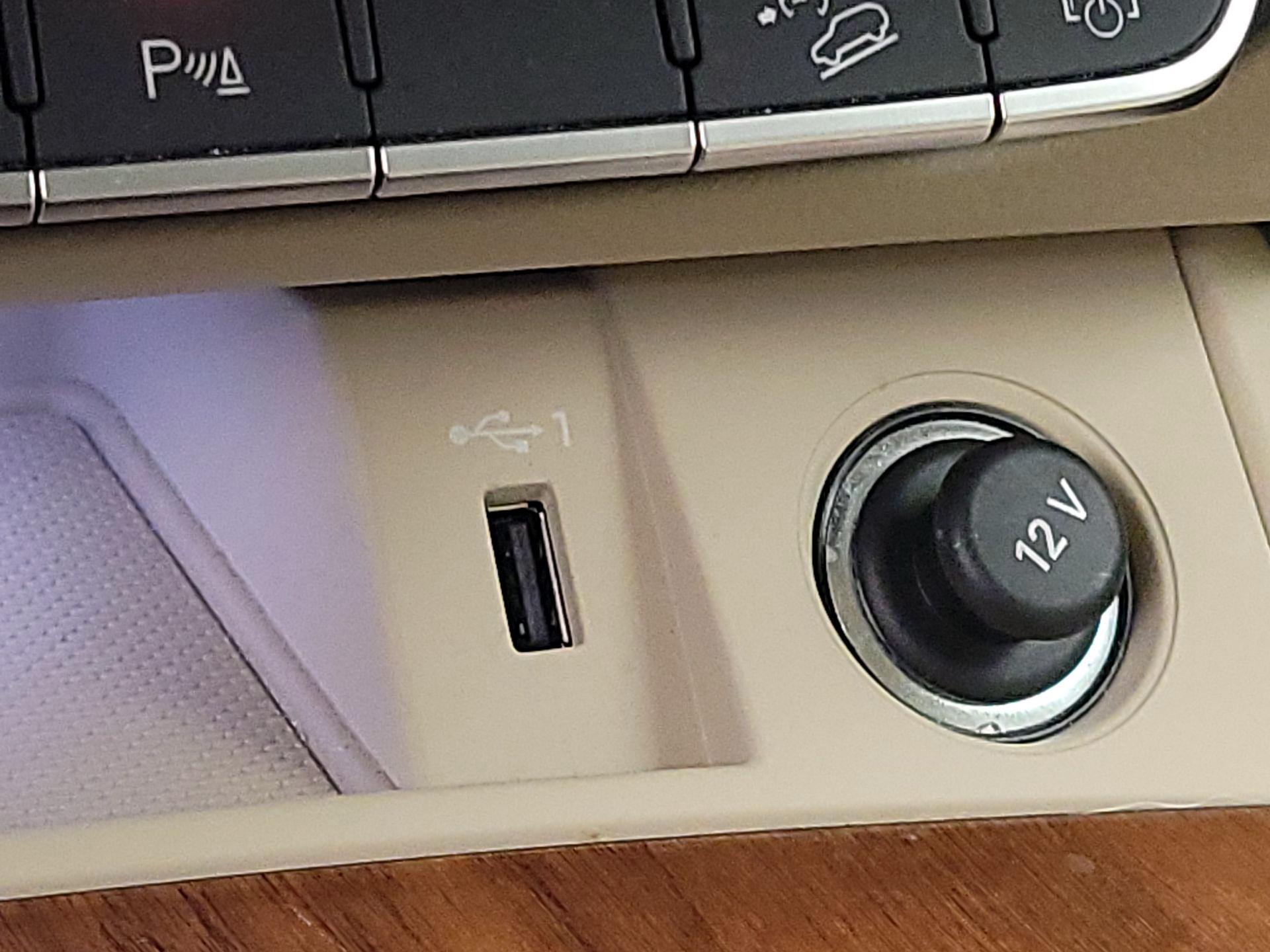 Thumbnail: 2022 Audi Q5 - 18