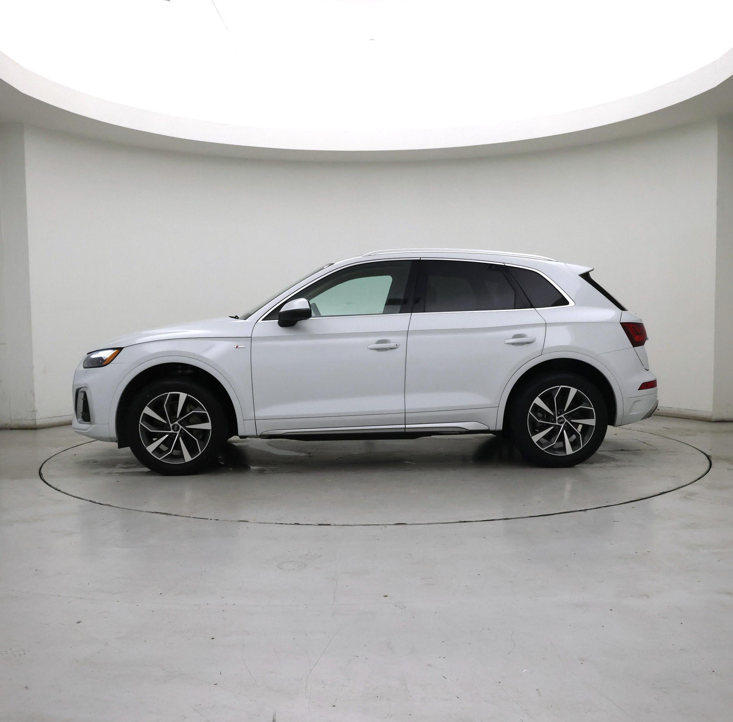 Thumbnail: 2022 Audi Q5 - 3