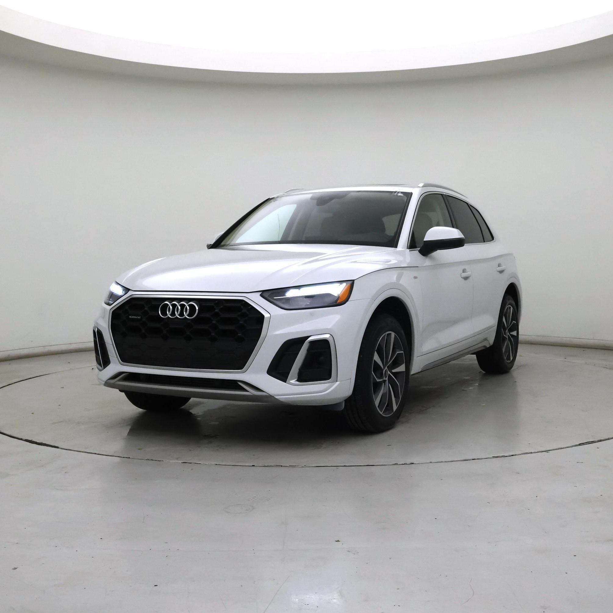 Thumbnail: 2022 Audi Q5 - 4