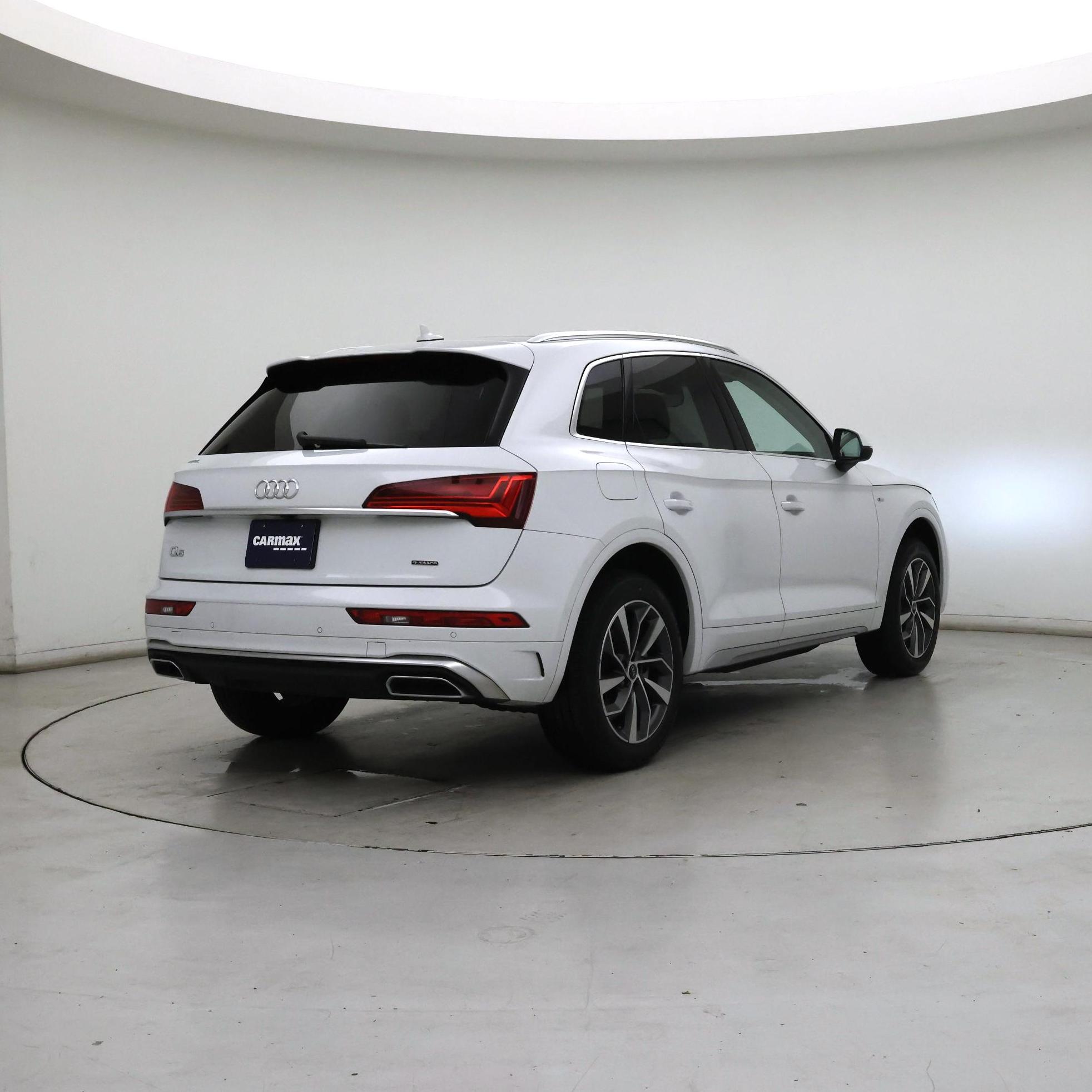 Thumbnail: 2022 Audi Q5 - 8