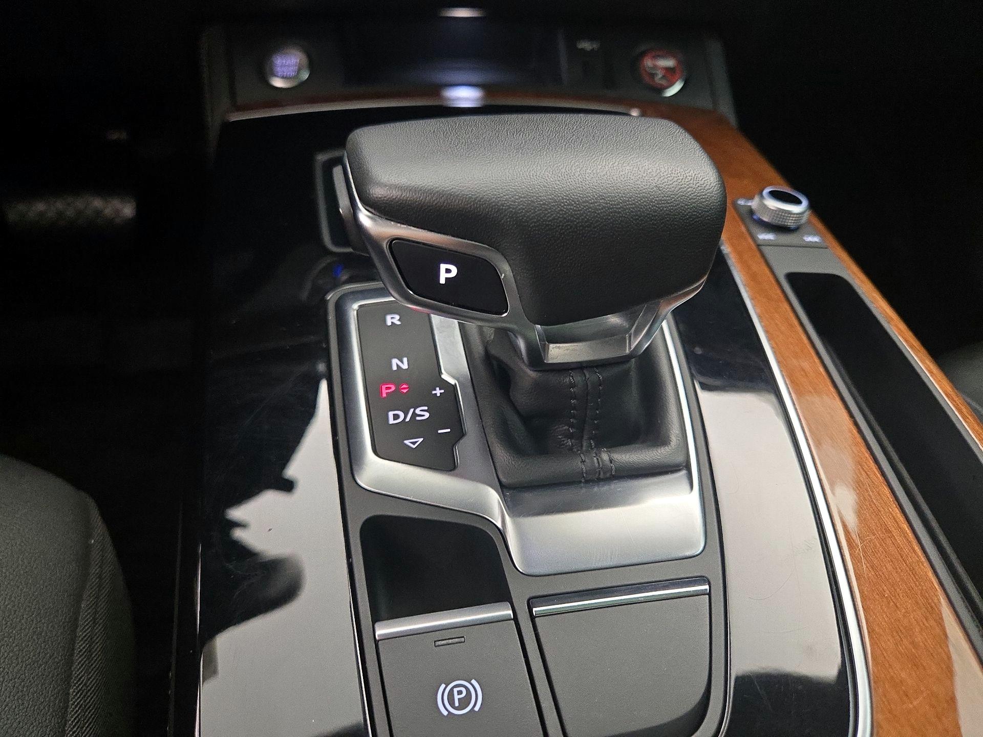 Thumbnail: 2022 Audi Q5 - 18