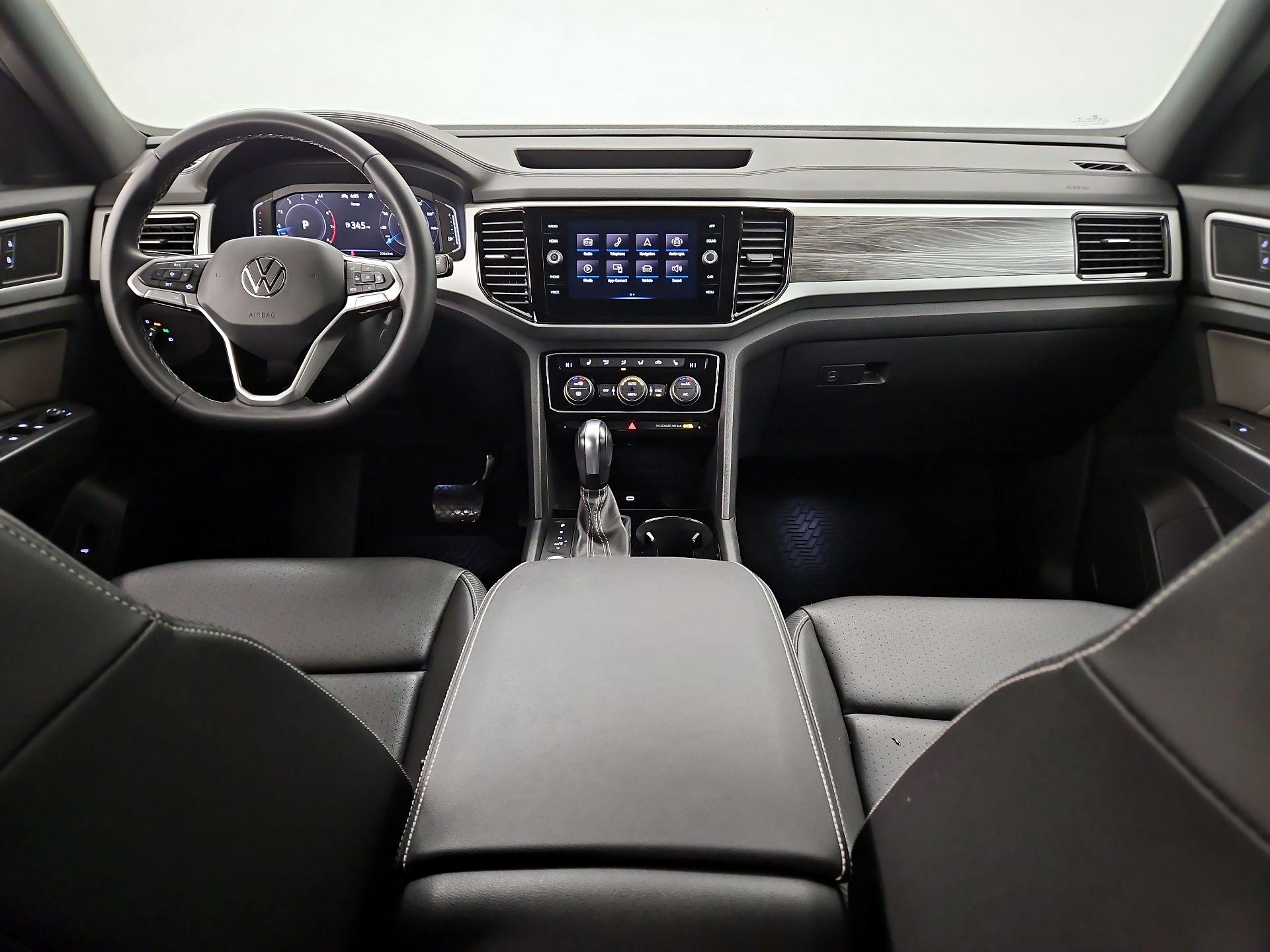 Thumbnail: 2023 Volkswagen Atlas - 9