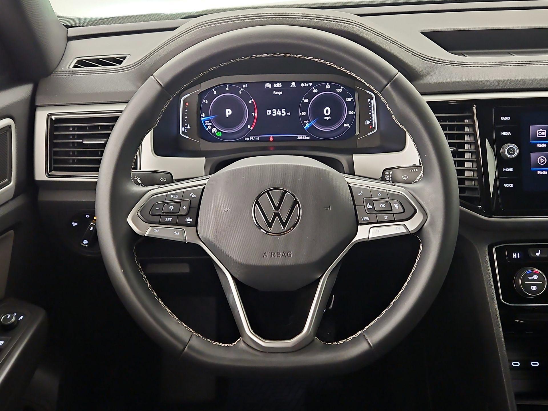 Thumbnail: 2023 Volkswagen Atlas - 10