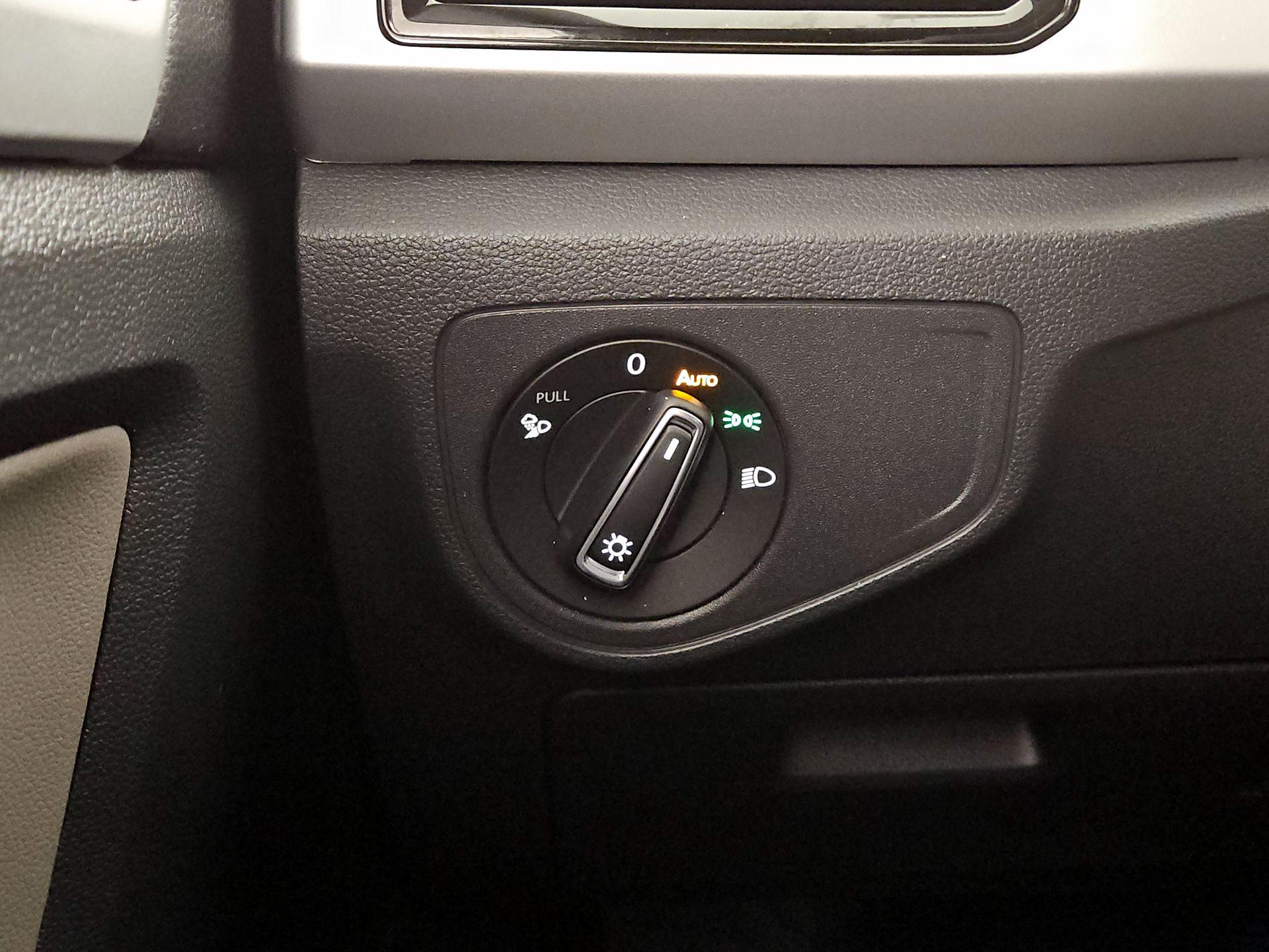 Thumbnail: 2023 Volkswagen Atlas - 13