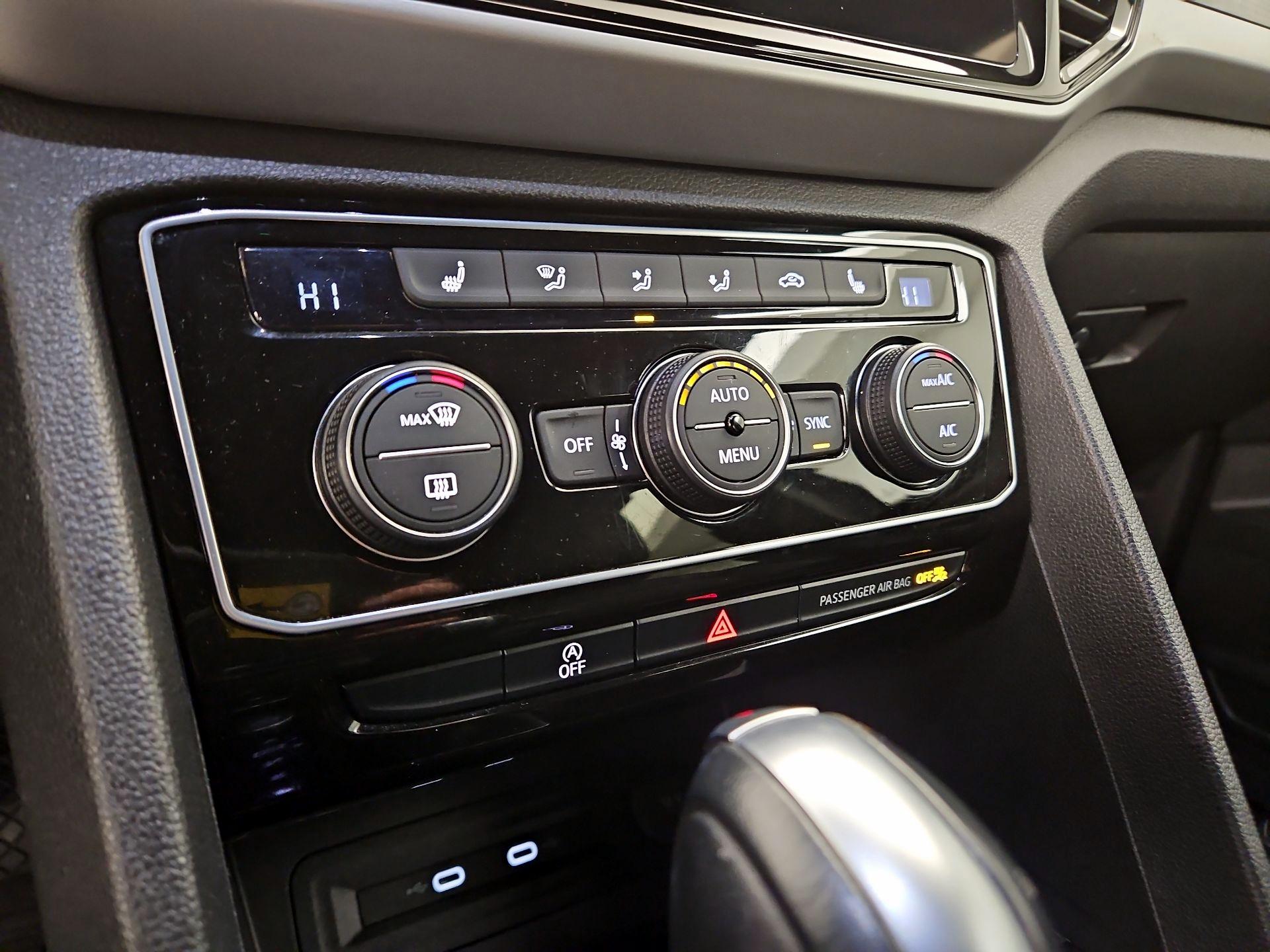 Thumbnail: 2023 Volkswagen Atlas - 16