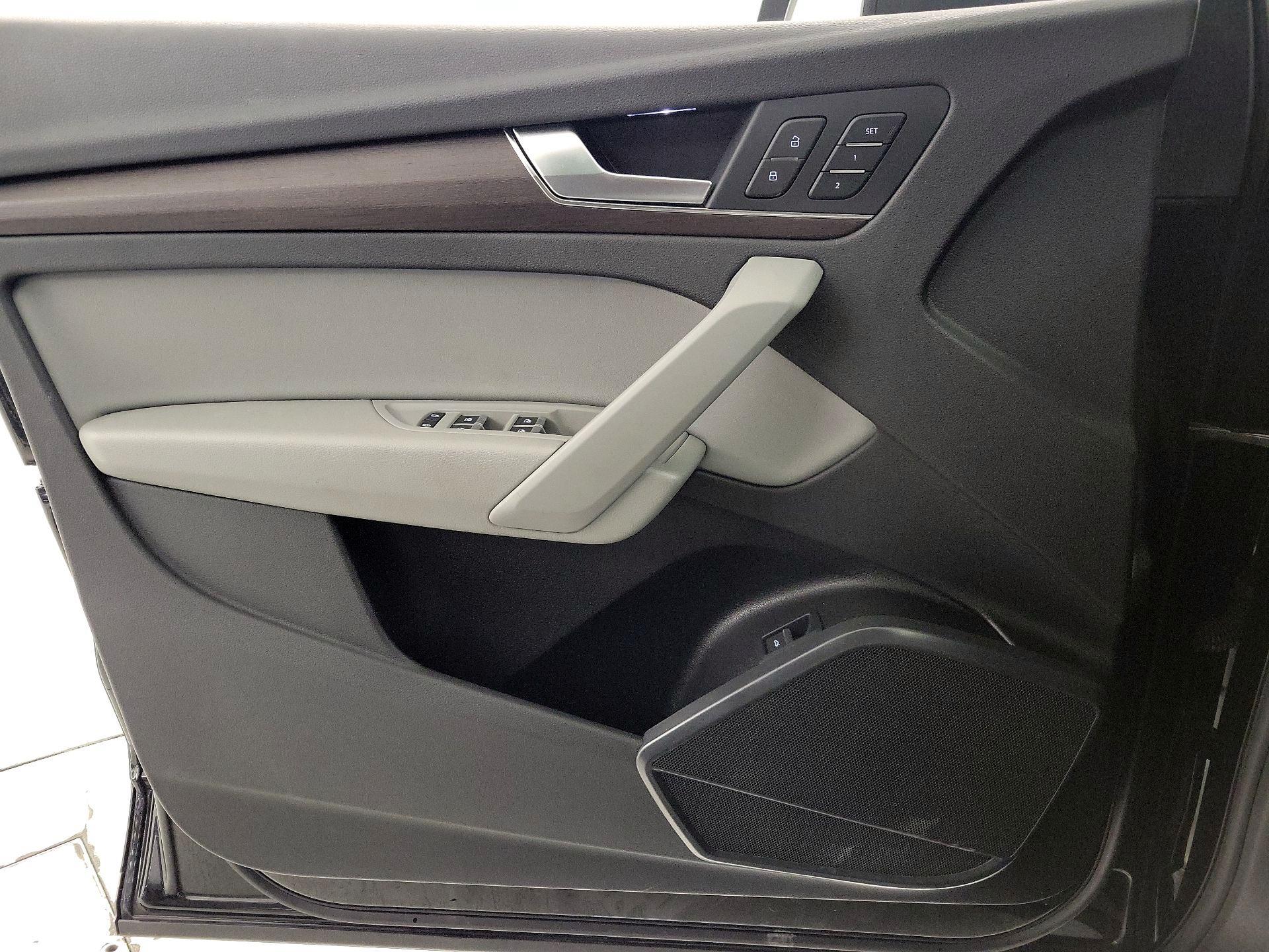 Thumbnail: 2022 Audi Q5 - 12