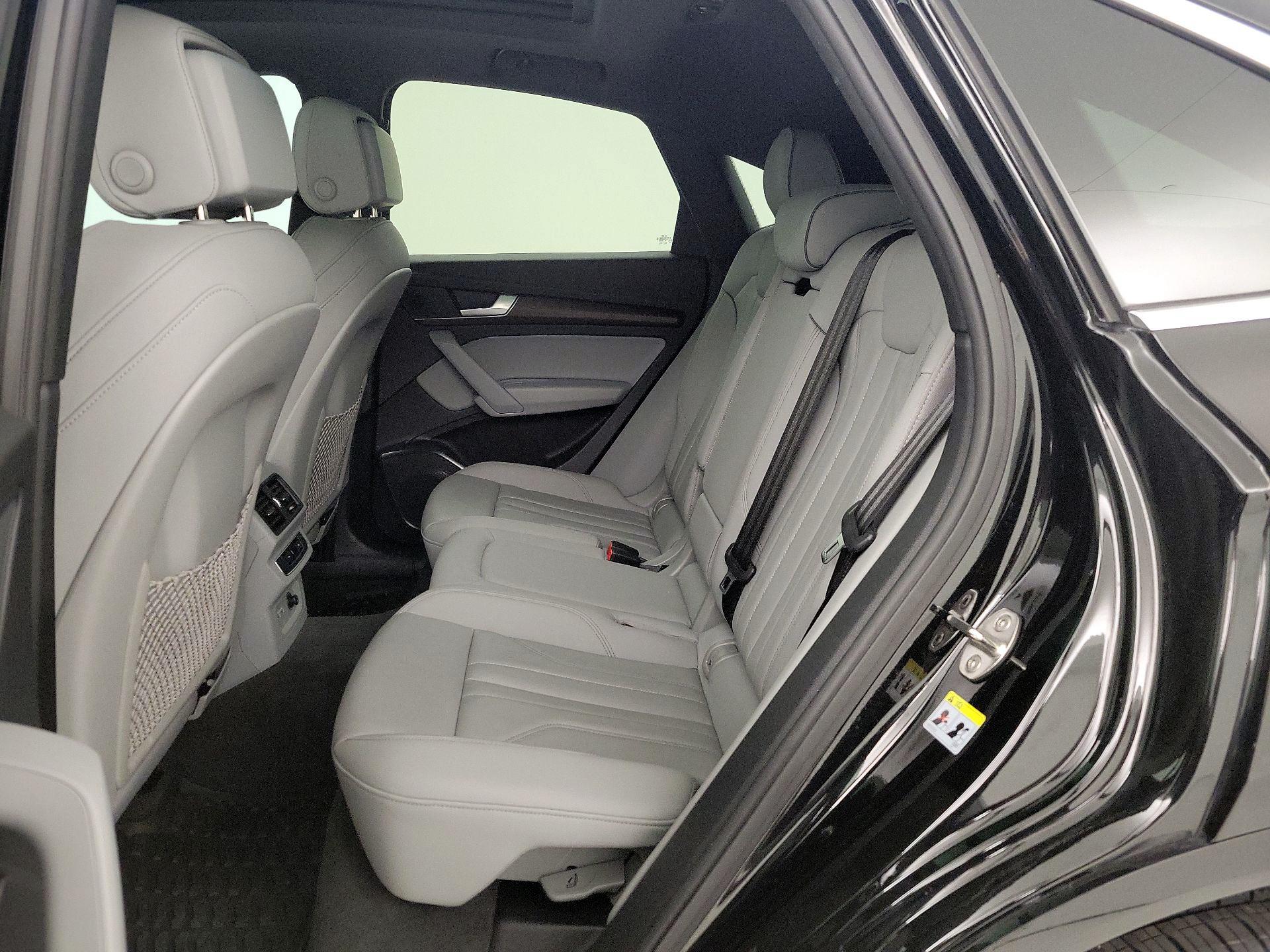 Thumbnail: 2022 Audi Q5 - 19