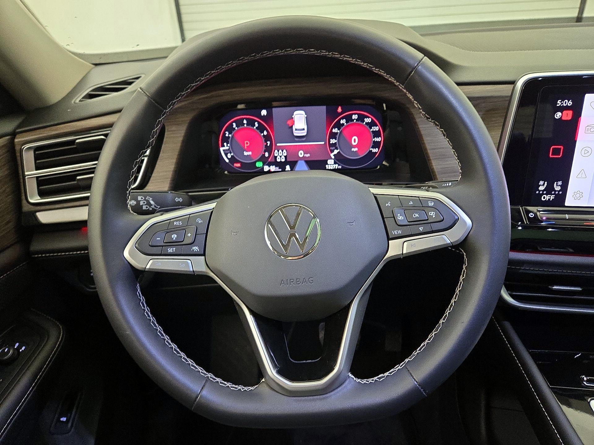 Thumbnail: 2024 Volkswagen Atlas - 10