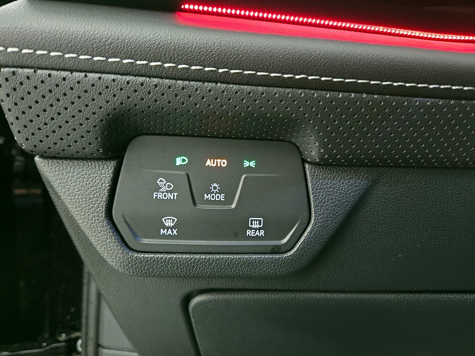 Thumbnail: 2024 Volkswagen Atlas - 13