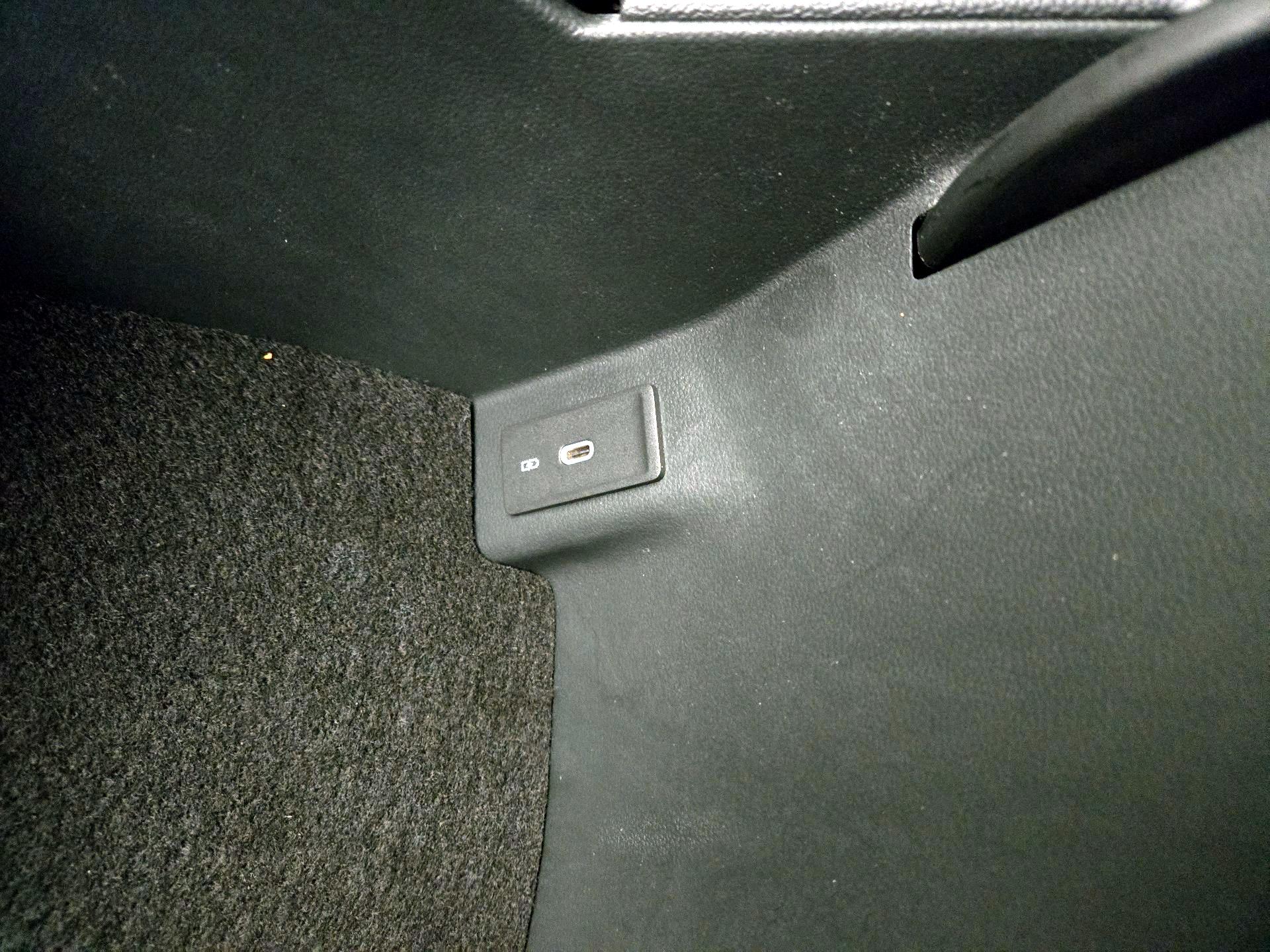 Thumbnail: 2024 Volkswagen Atlas - 18