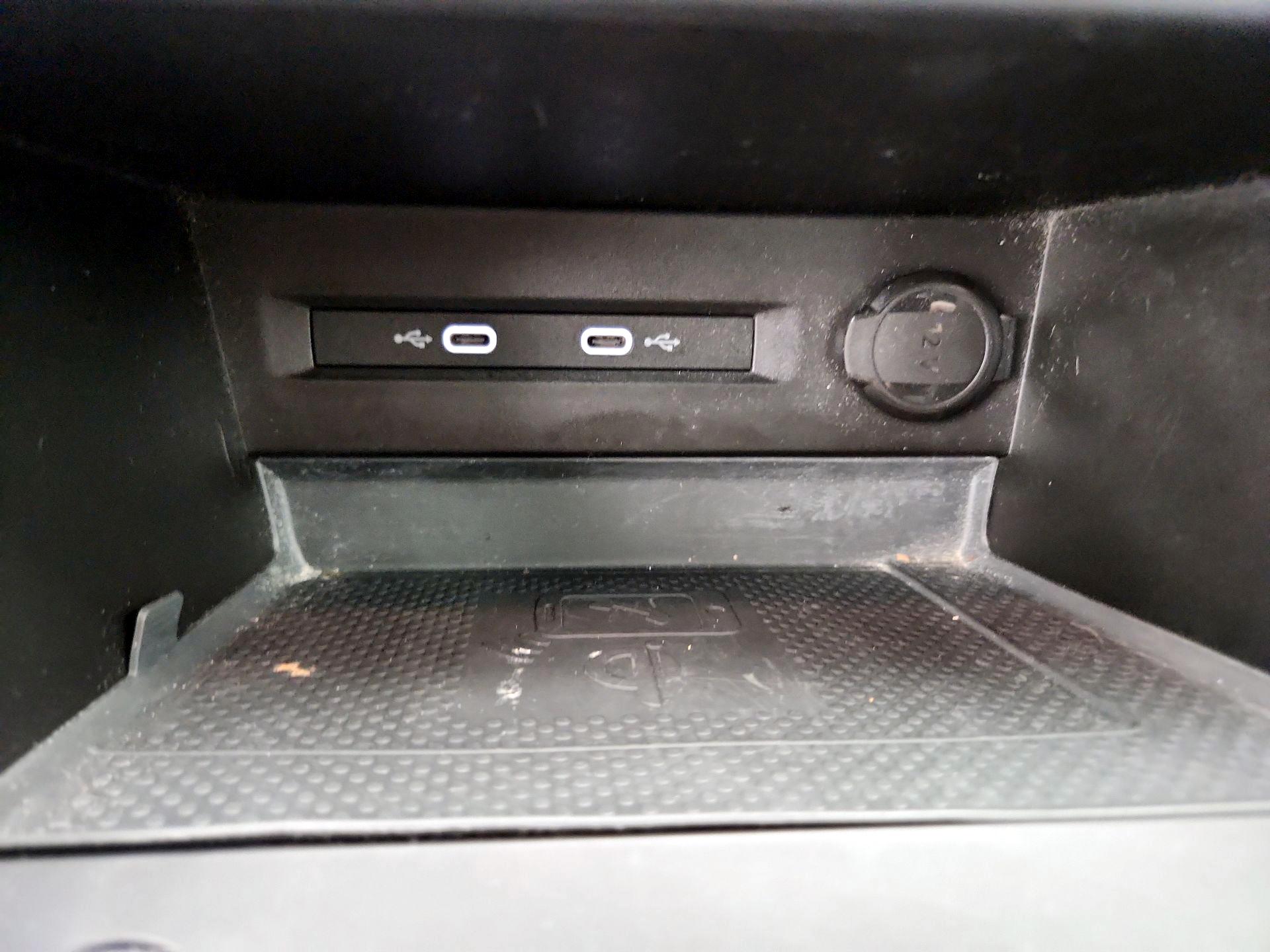 Thumbnail: 2022 Volkswagen Taos - 18