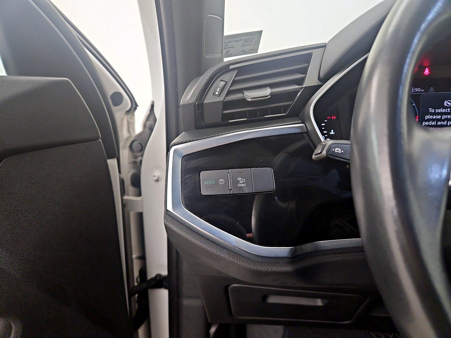 Thumbnail: 2023 Audi Q3 - 13