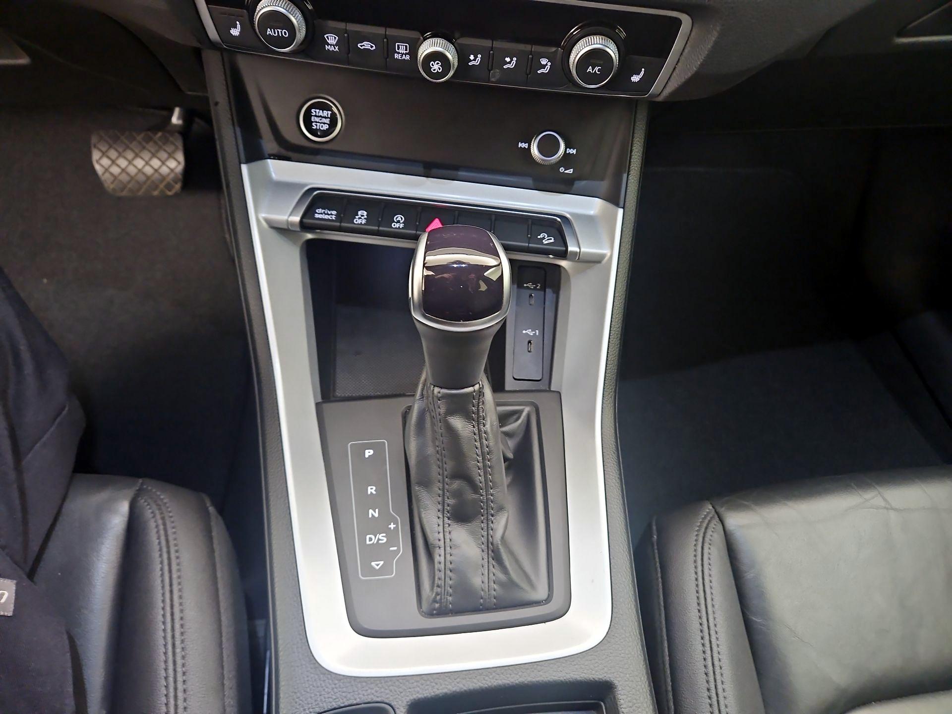 Thumbnail: 2023 Audi Q3 - 17