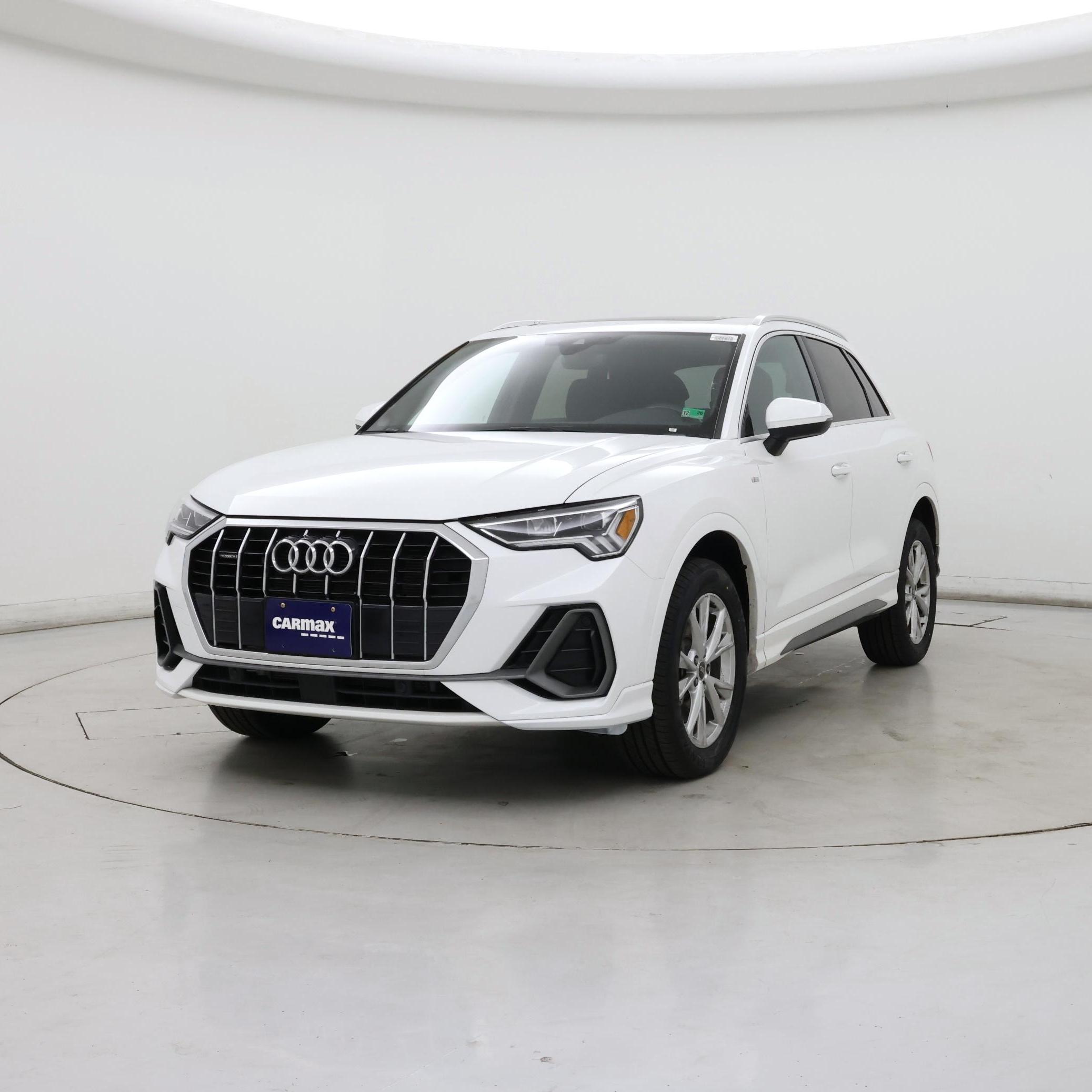 Thumbnail: 2023 Audi Q3 - 4