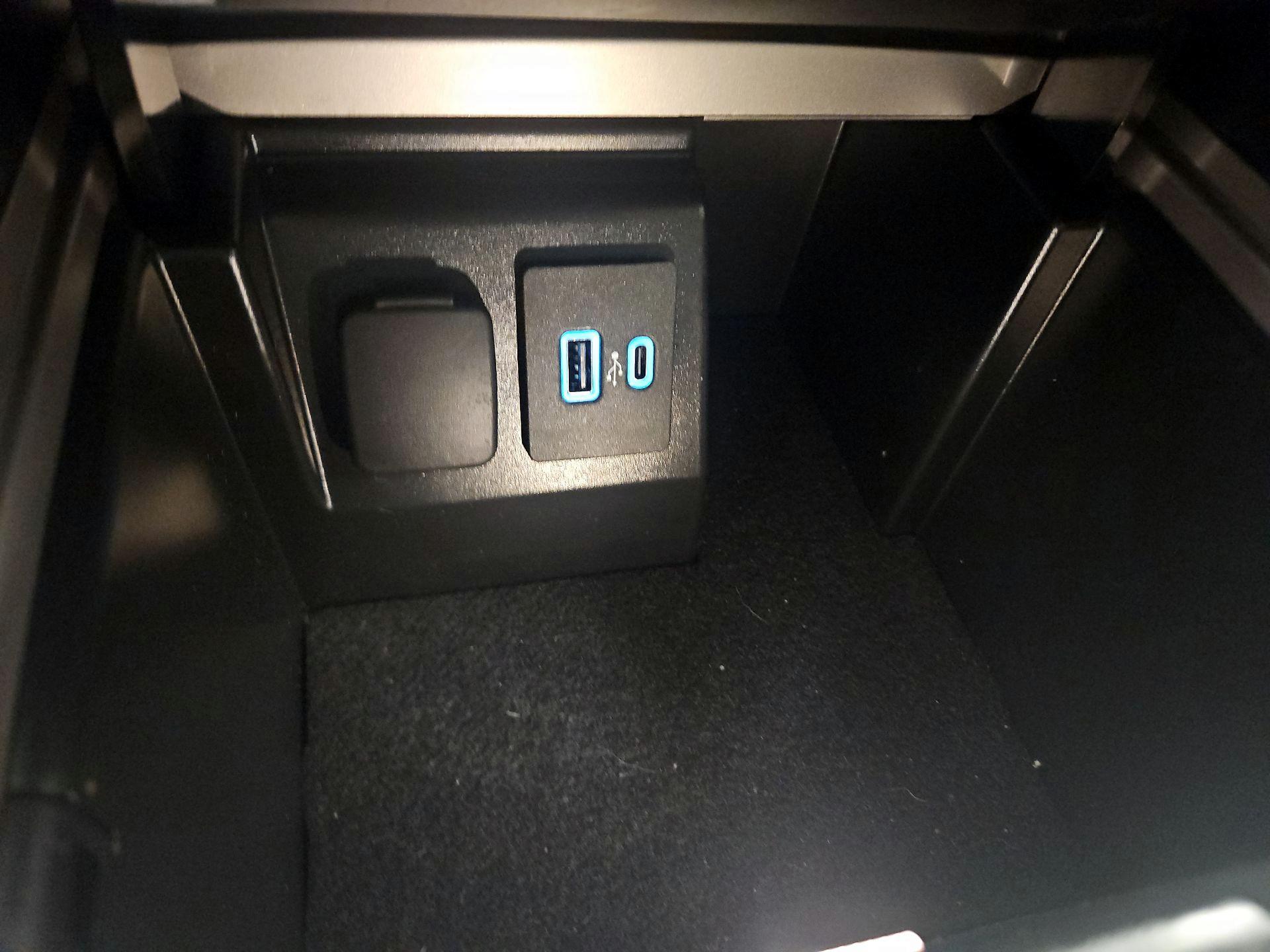 Thumbnail: 2023 Ford Explorer - 19