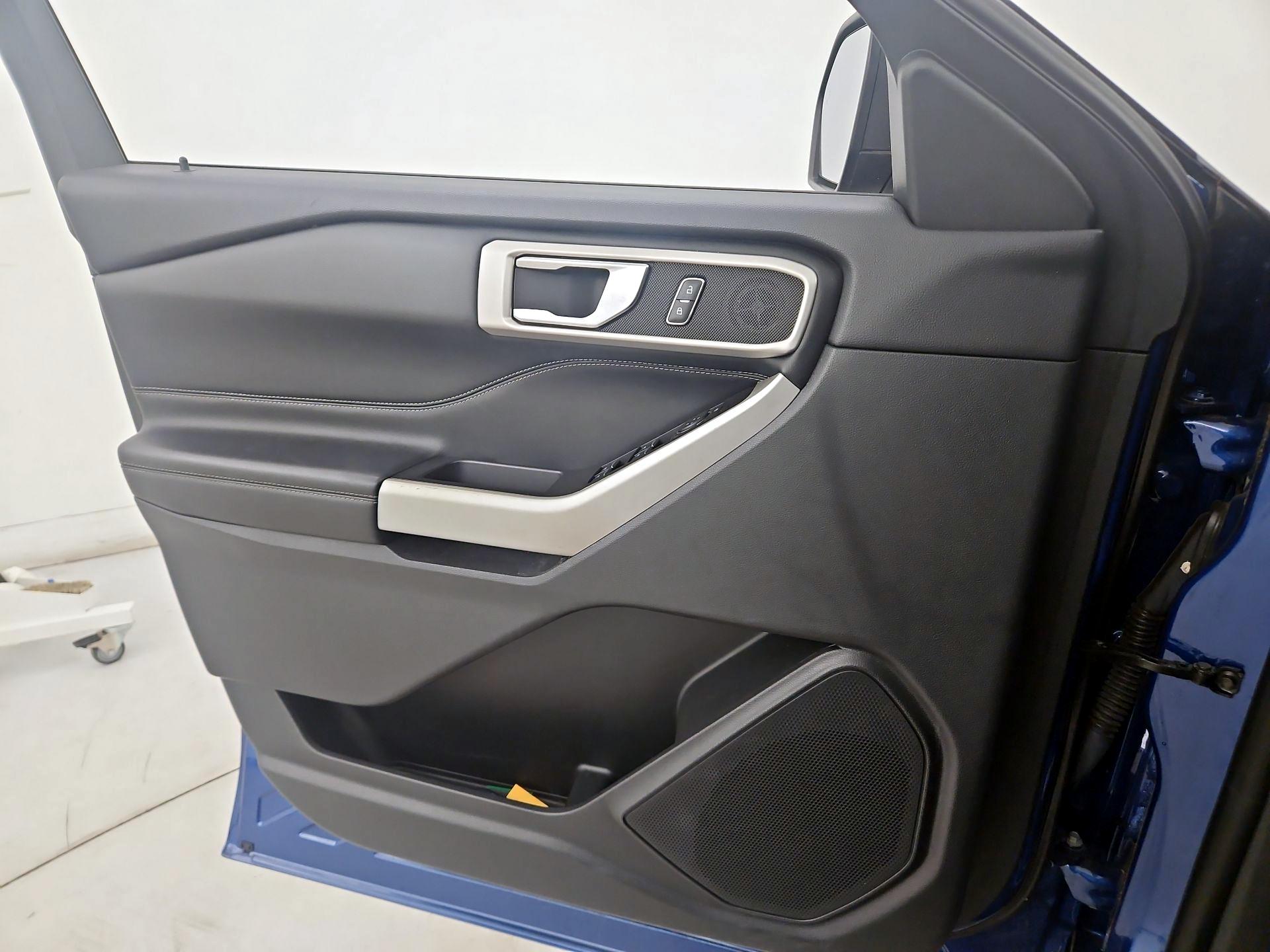 Thumbnail: 2021 Ford Explorer - 12