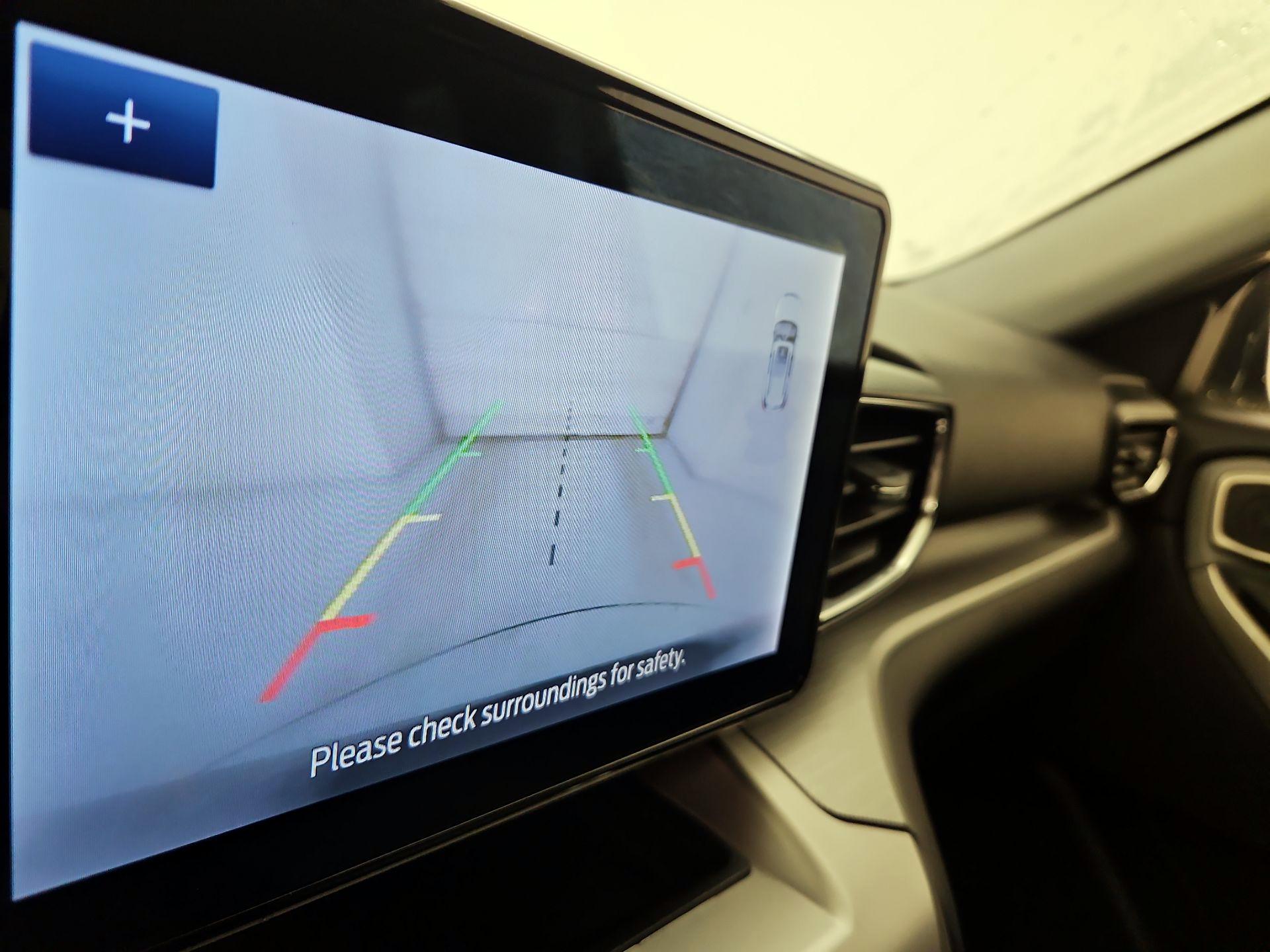 Thumbnail: 2022 Ford Explorer - 15