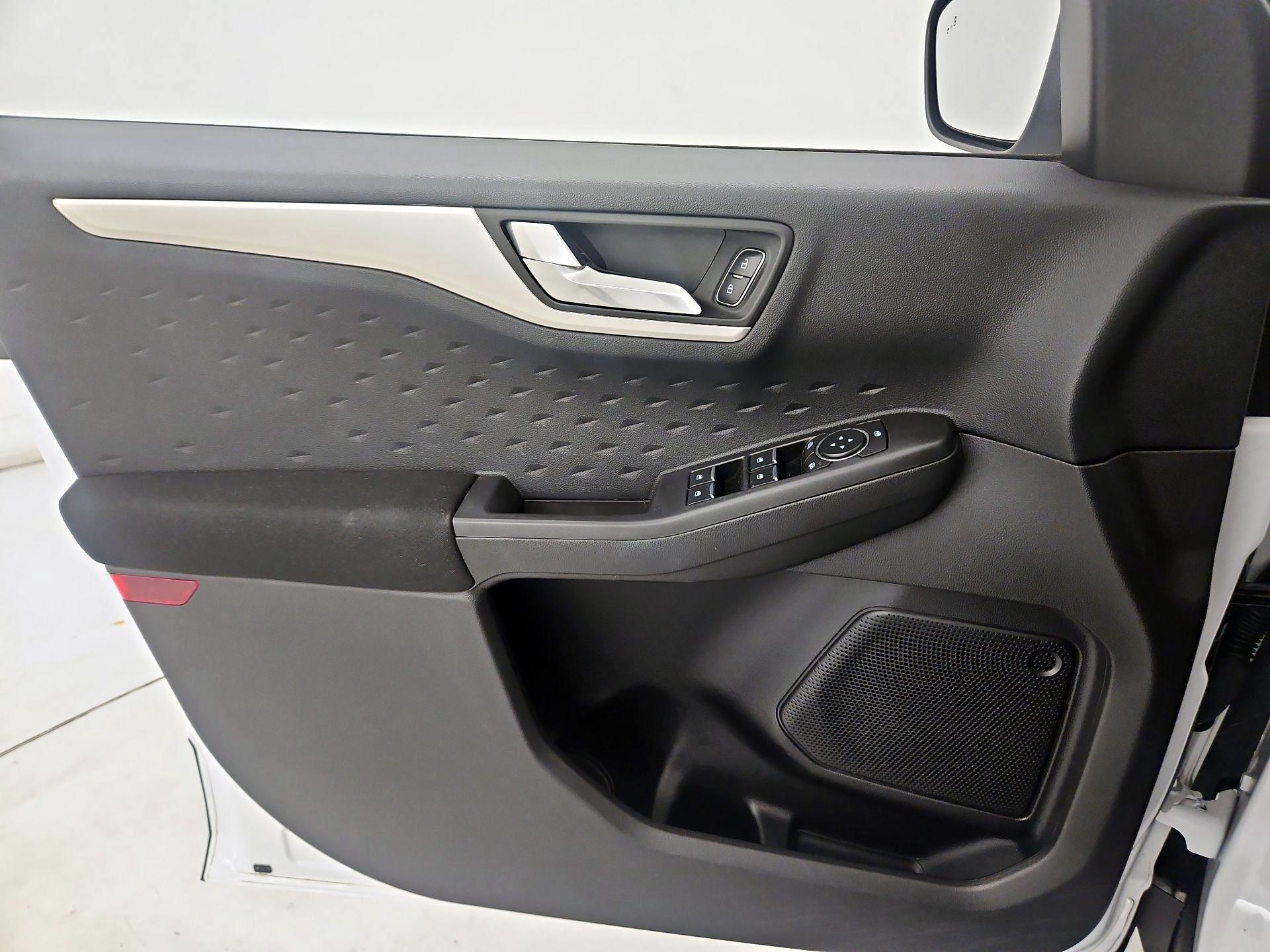 Thumbnail: 2020 Ford Escape - 12