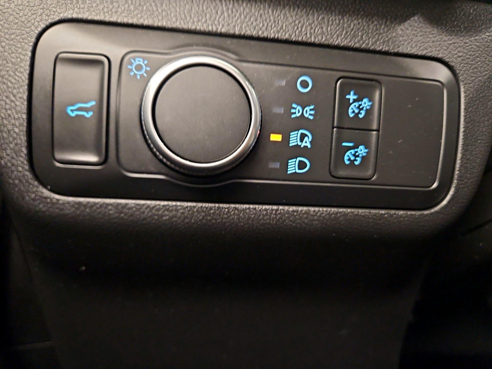 Thumbnail: 2022 Ford Escape - 13