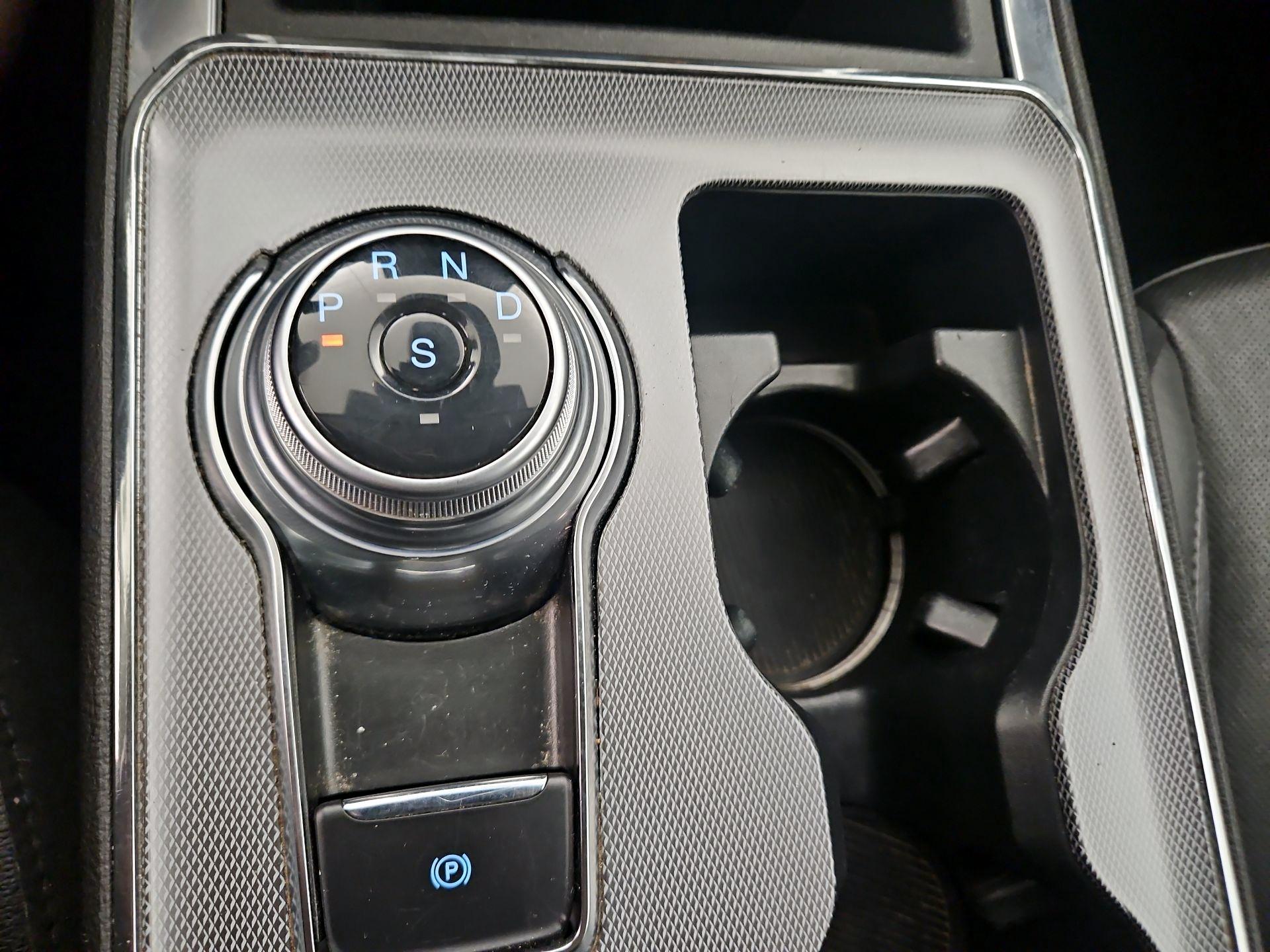 Thumbnail: 2021 Ford Edge - 18