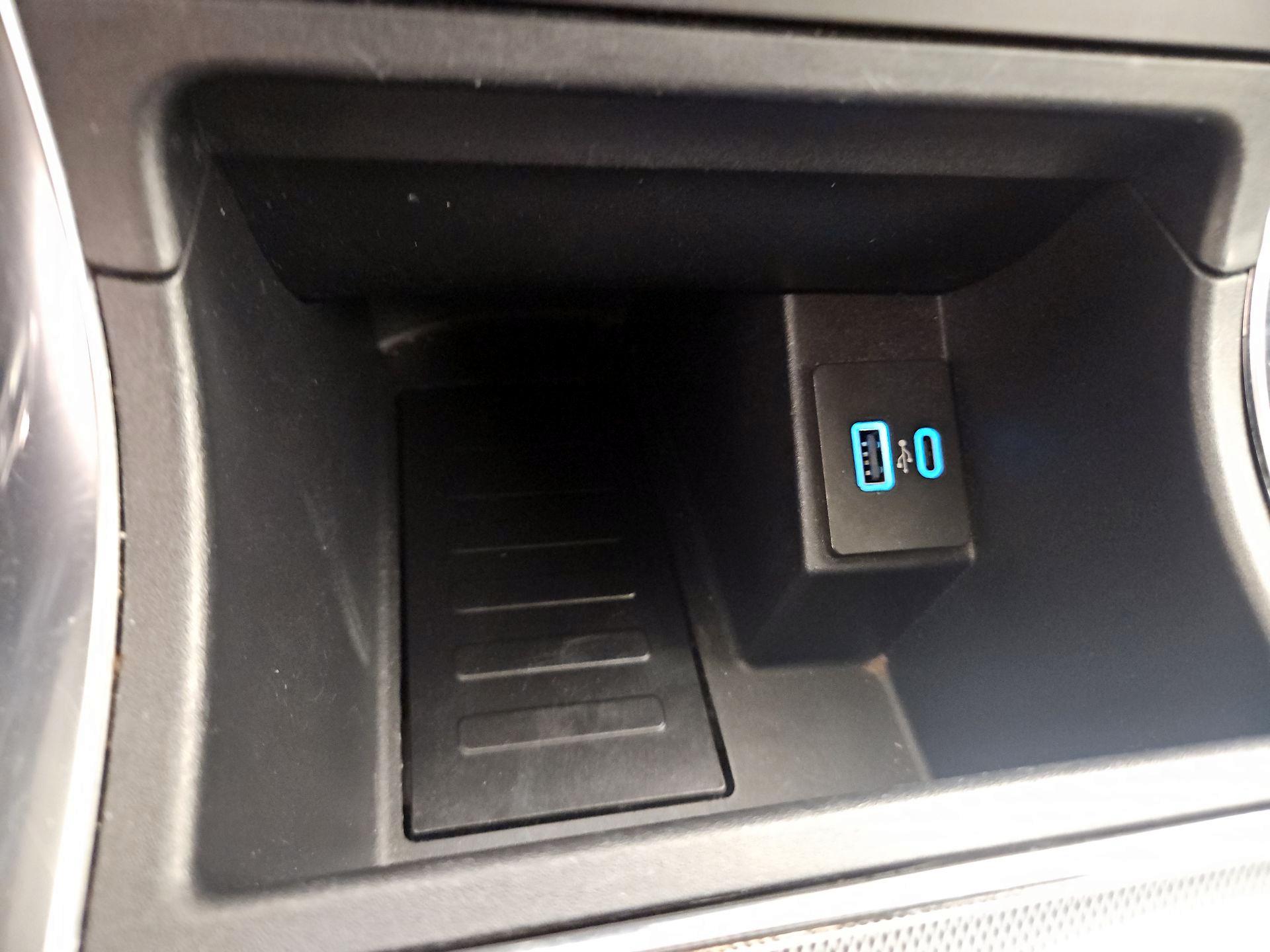 Thumbnail: 2021 Ford Edge - 19