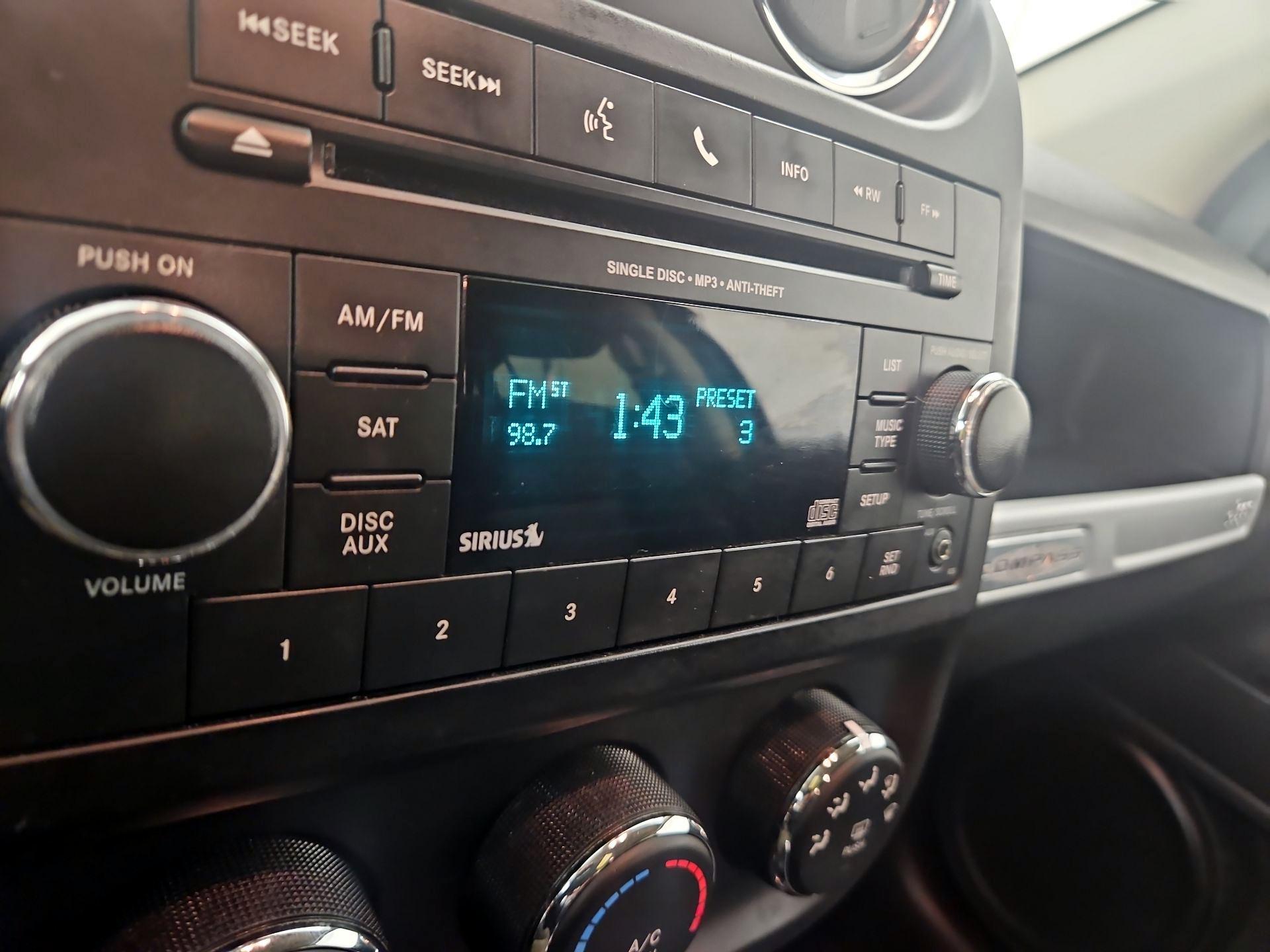 Thumbnail: 2016 Jeep Compass - 13