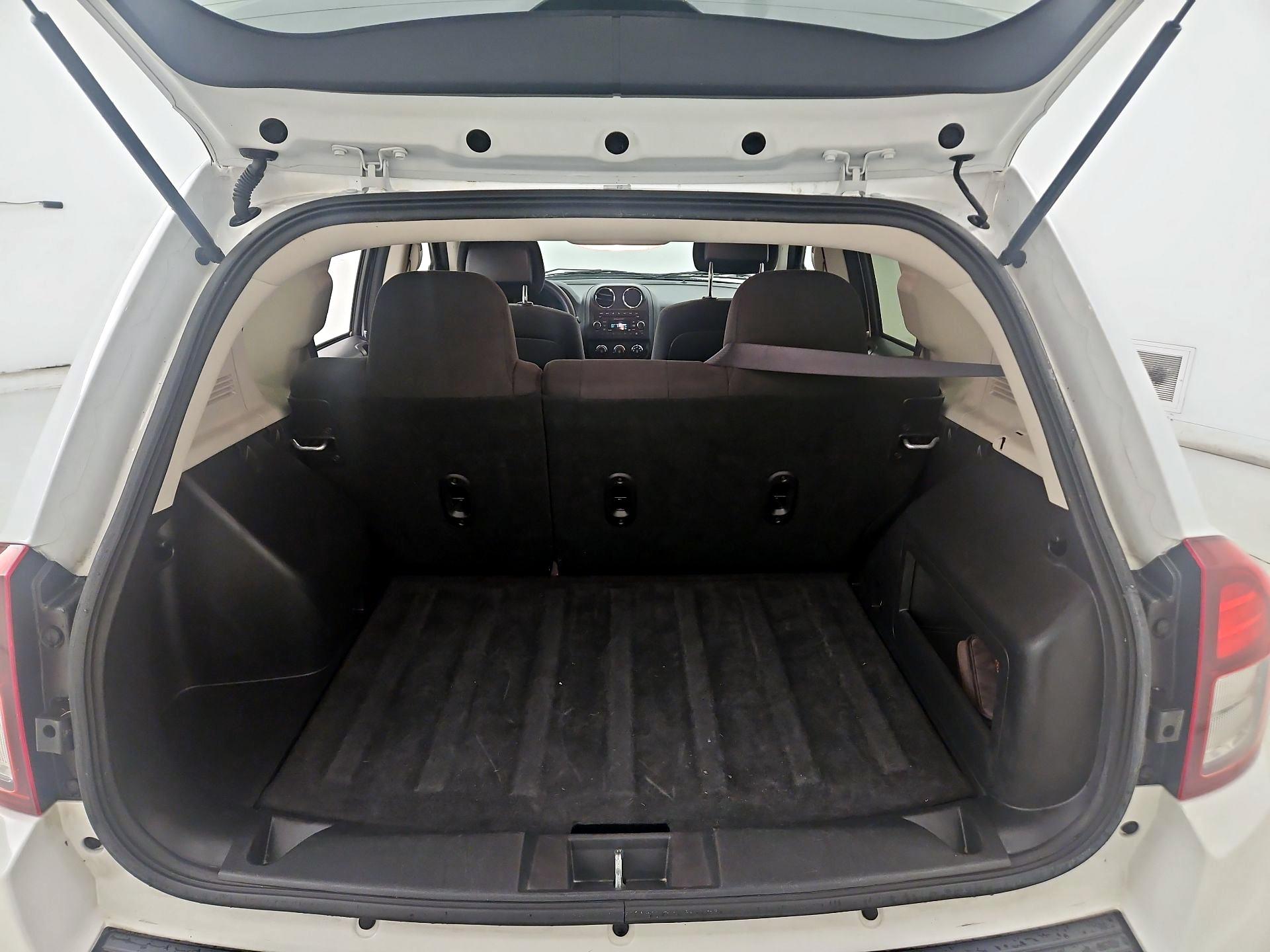 Thumbnail: 2016 Jeep Compass - 18