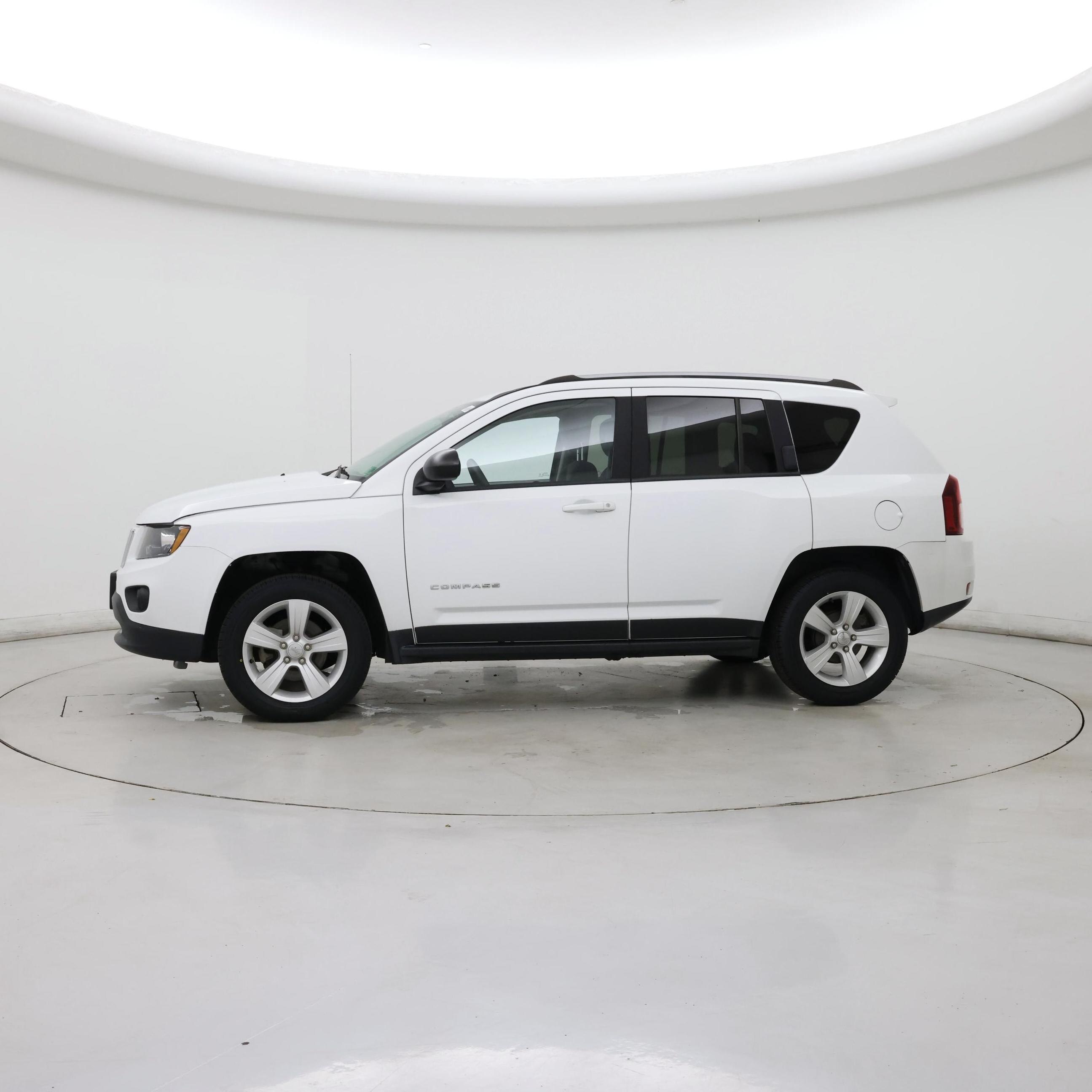 Thumbnail: 2016 Jeep Compass - 3