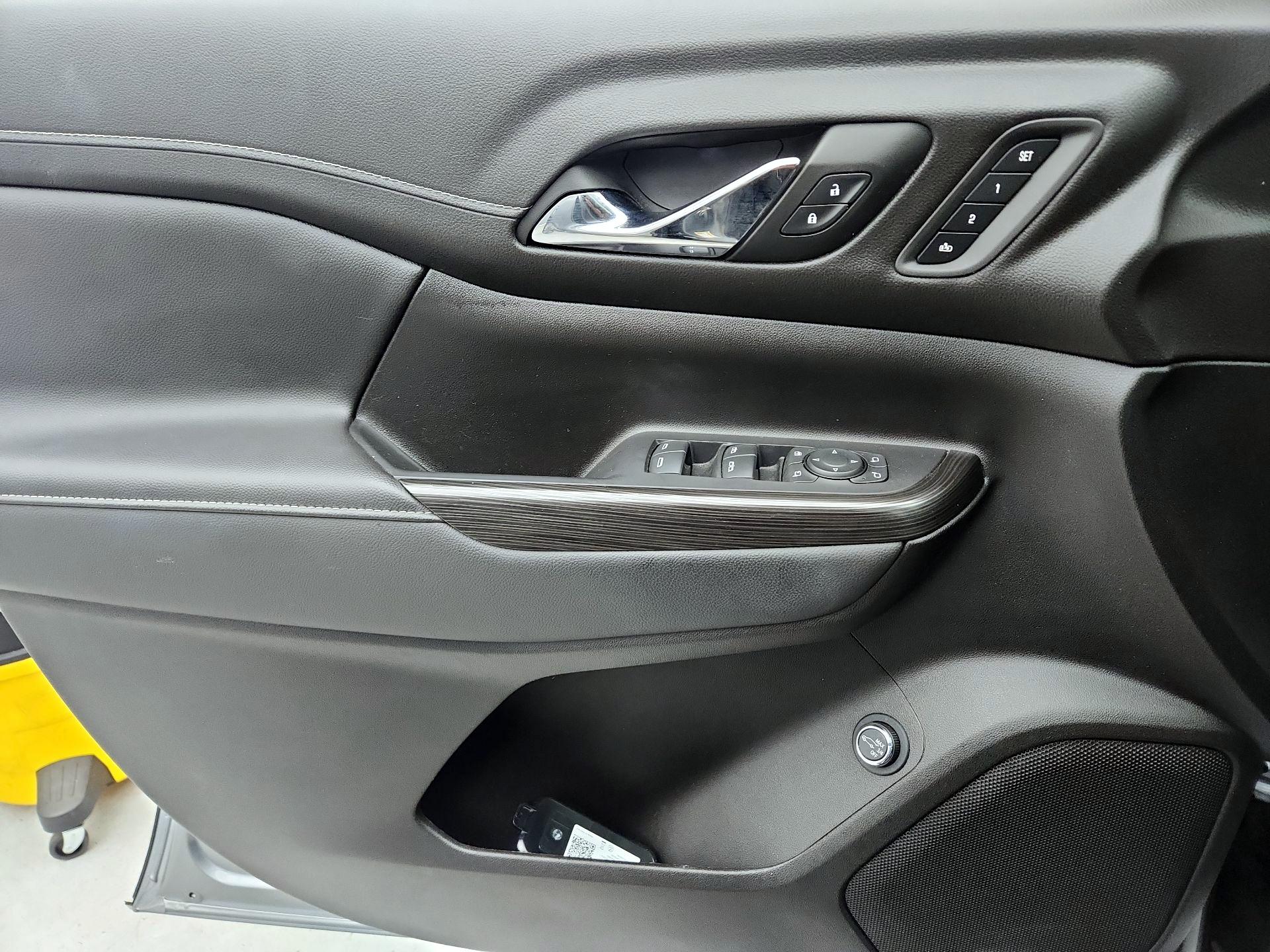 Thumbnail: 2023 GMC Acadia - 12