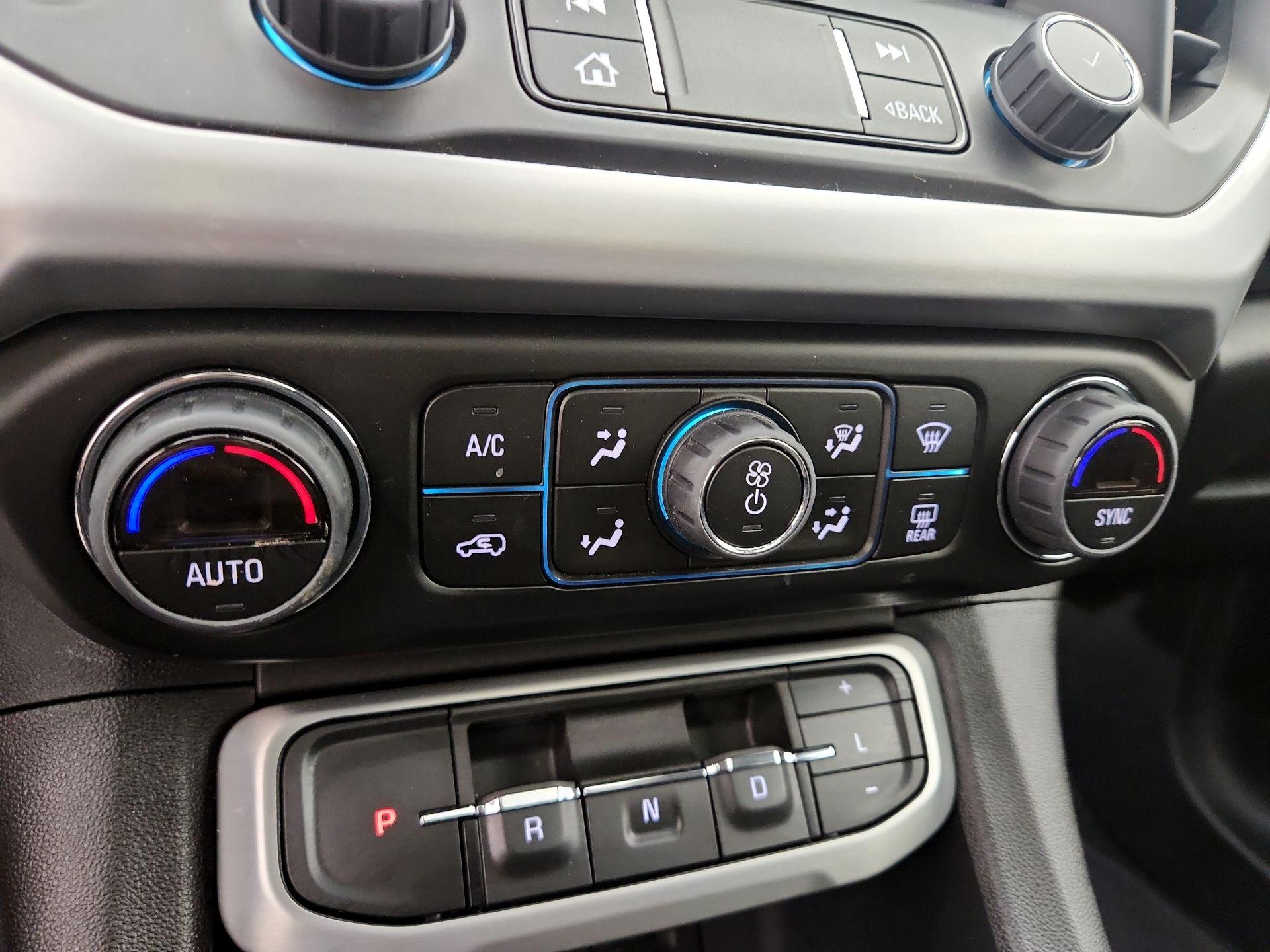 Thumbnail: 2023 GMC Acadia - 17