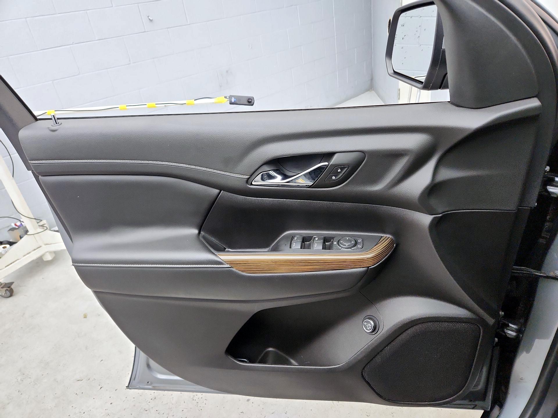 Thumbnail: 2023 GMC Acadia - 12