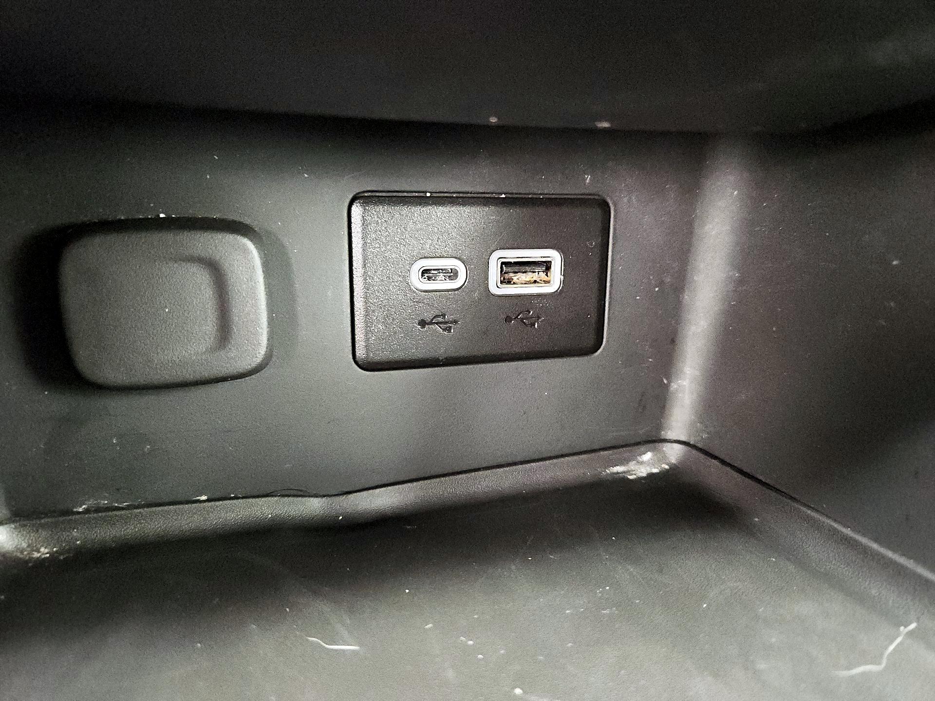 Thumbnail: 2023 GMC Acadia - 18