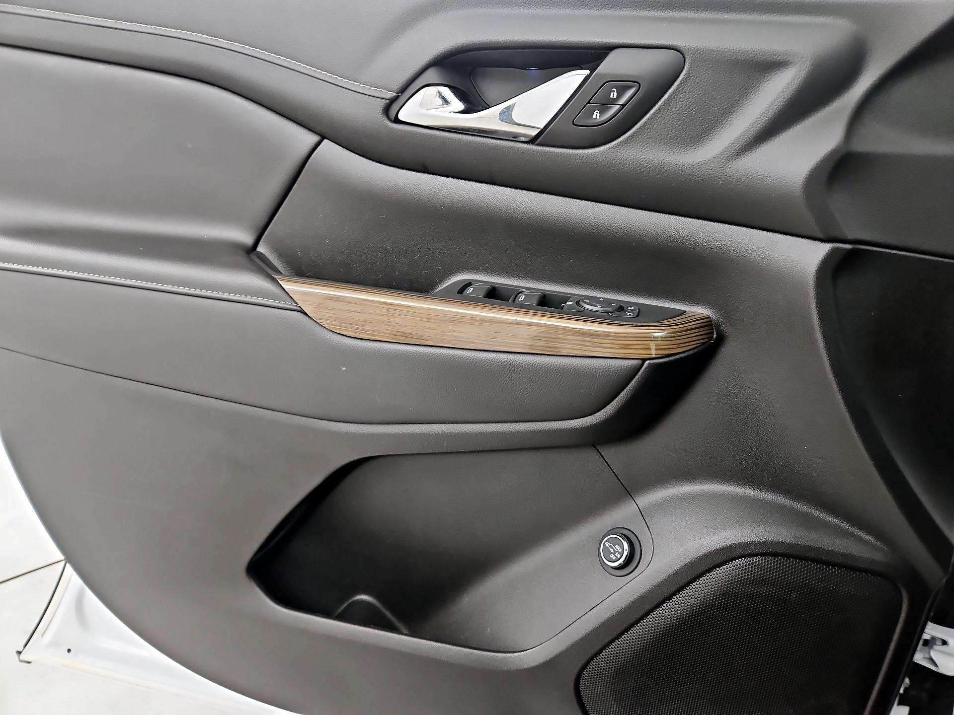 Thumbnail: 2023 GMC Acadia - 12