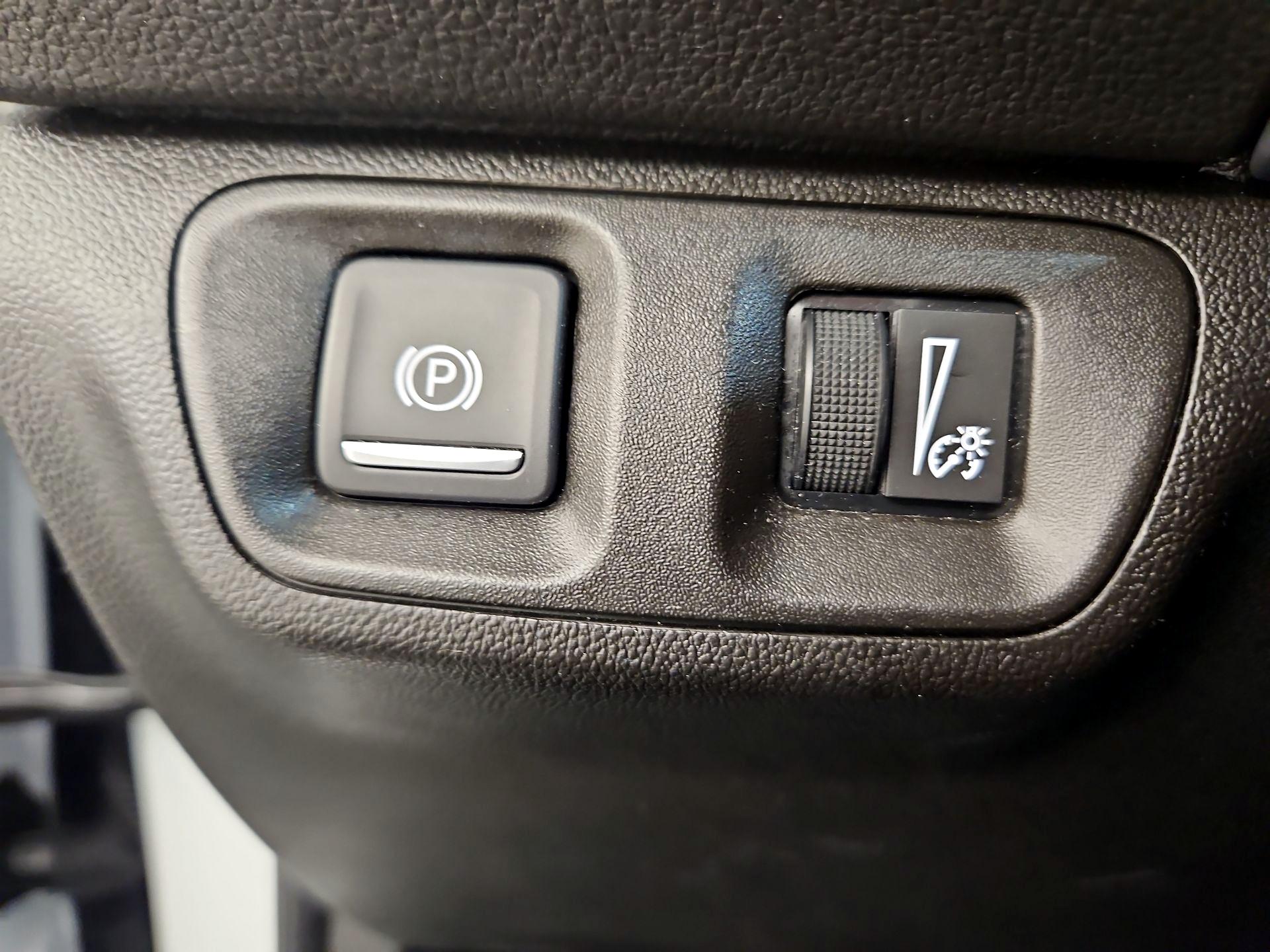 Thumbnail: 2023 GMC Acadia - 13