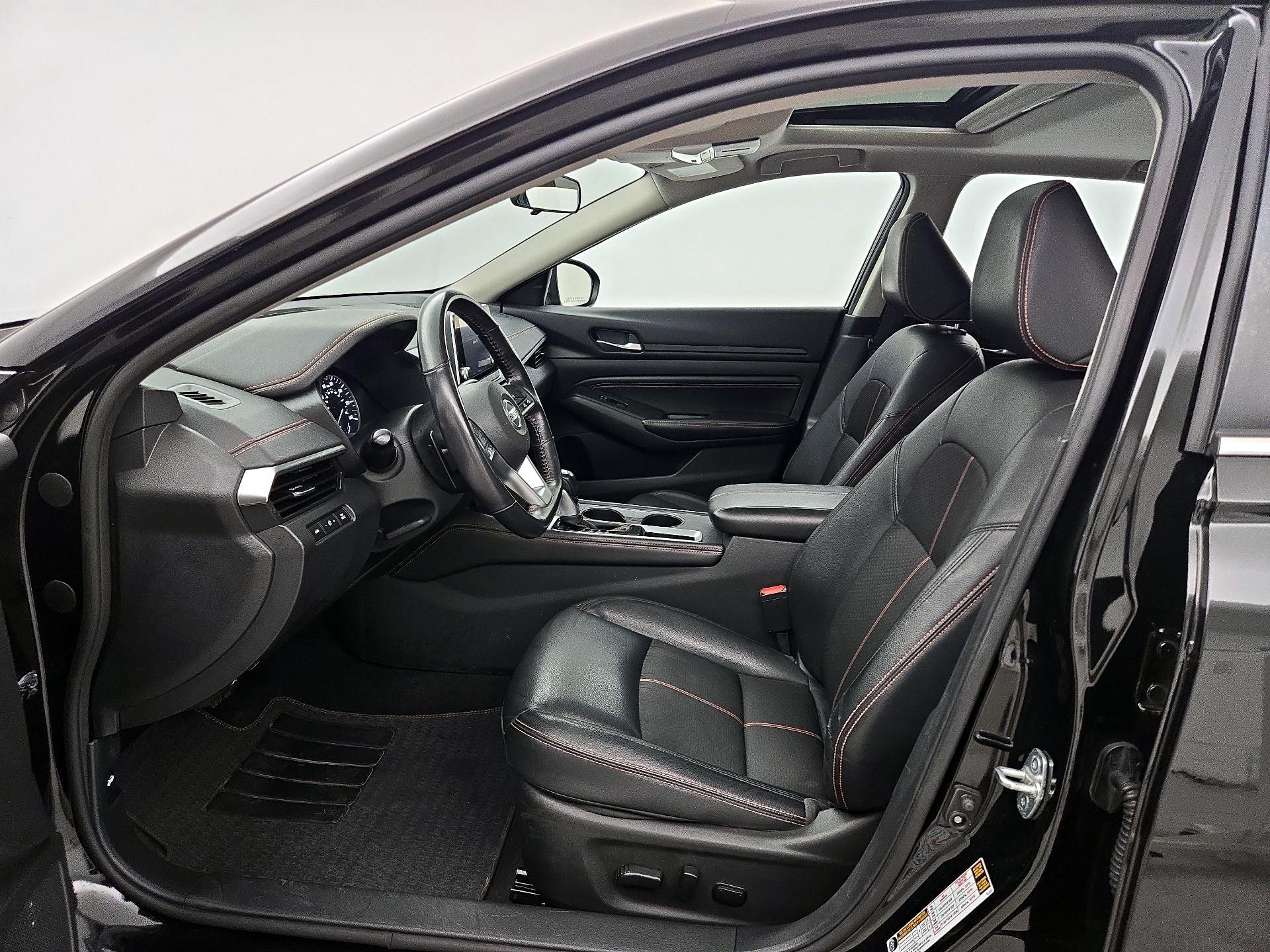 Thumbnail: 2022 Nissan Altima - 11